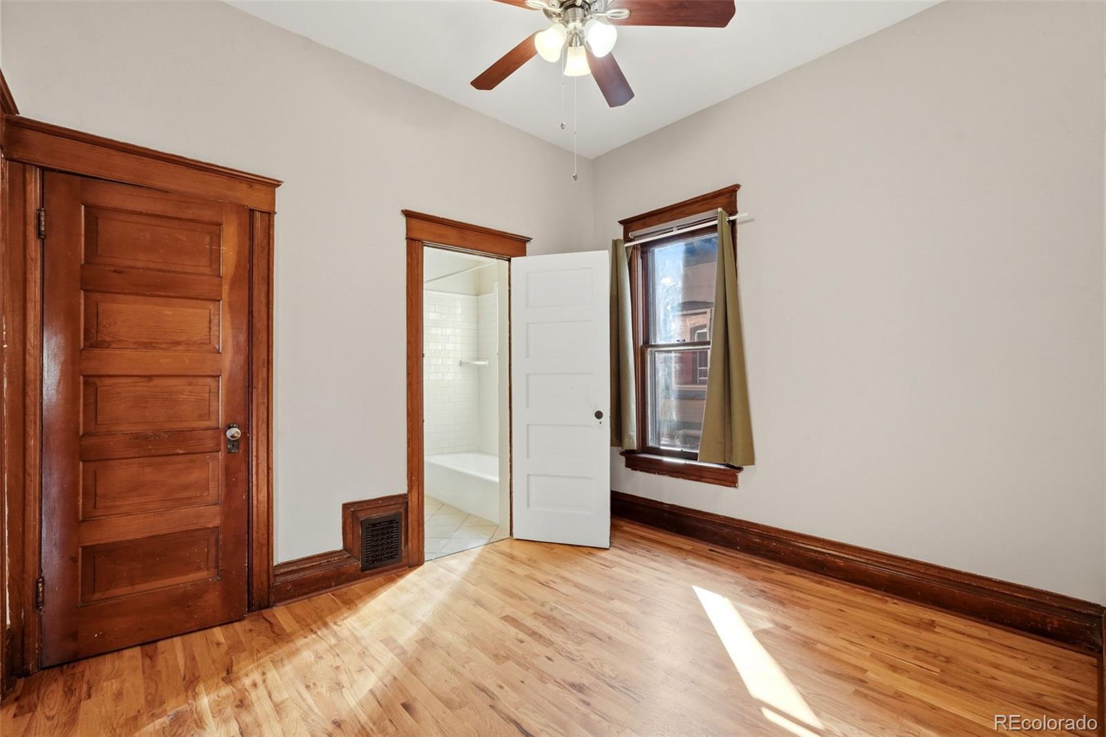 MLS Image #12 for 400 s sherman street,denver, Colorado