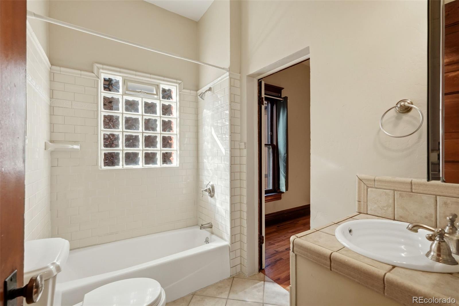 MLS Image #14 for 400 s sherman street,denver, Colorado