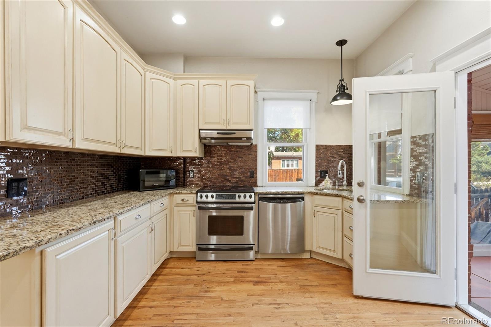 MLS Image #17 for 400 s sherman street,denver, Colorado