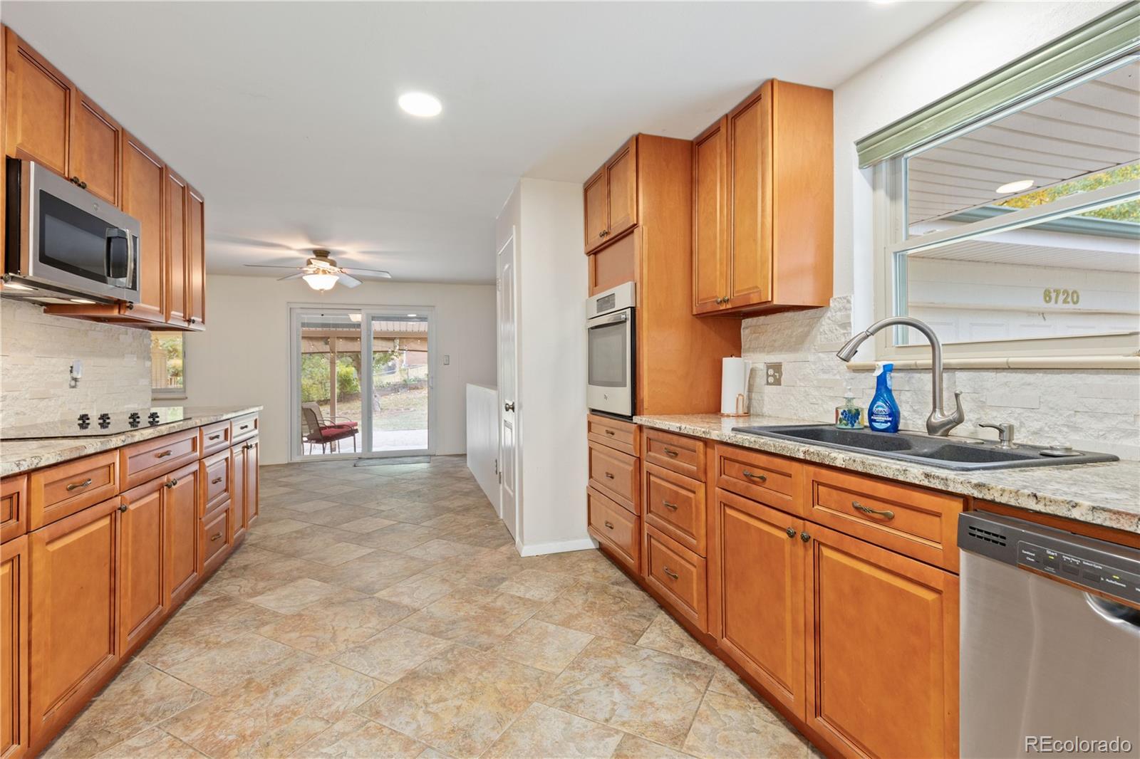MLS Image #11 for 6720 s delaware street,littleton, Colorado