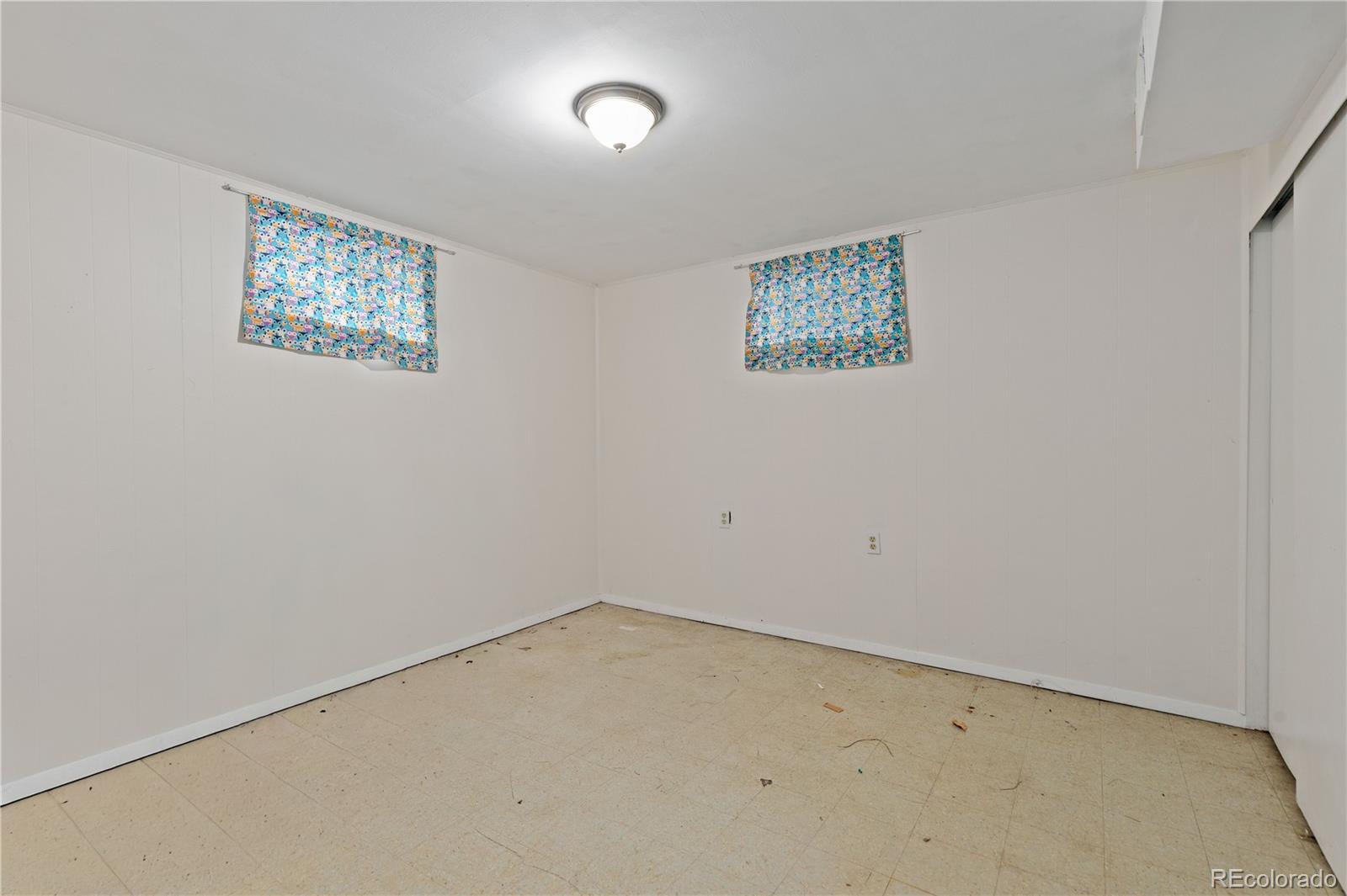MLS Image #19 for 6720 s delaware street,littleton, Colorado