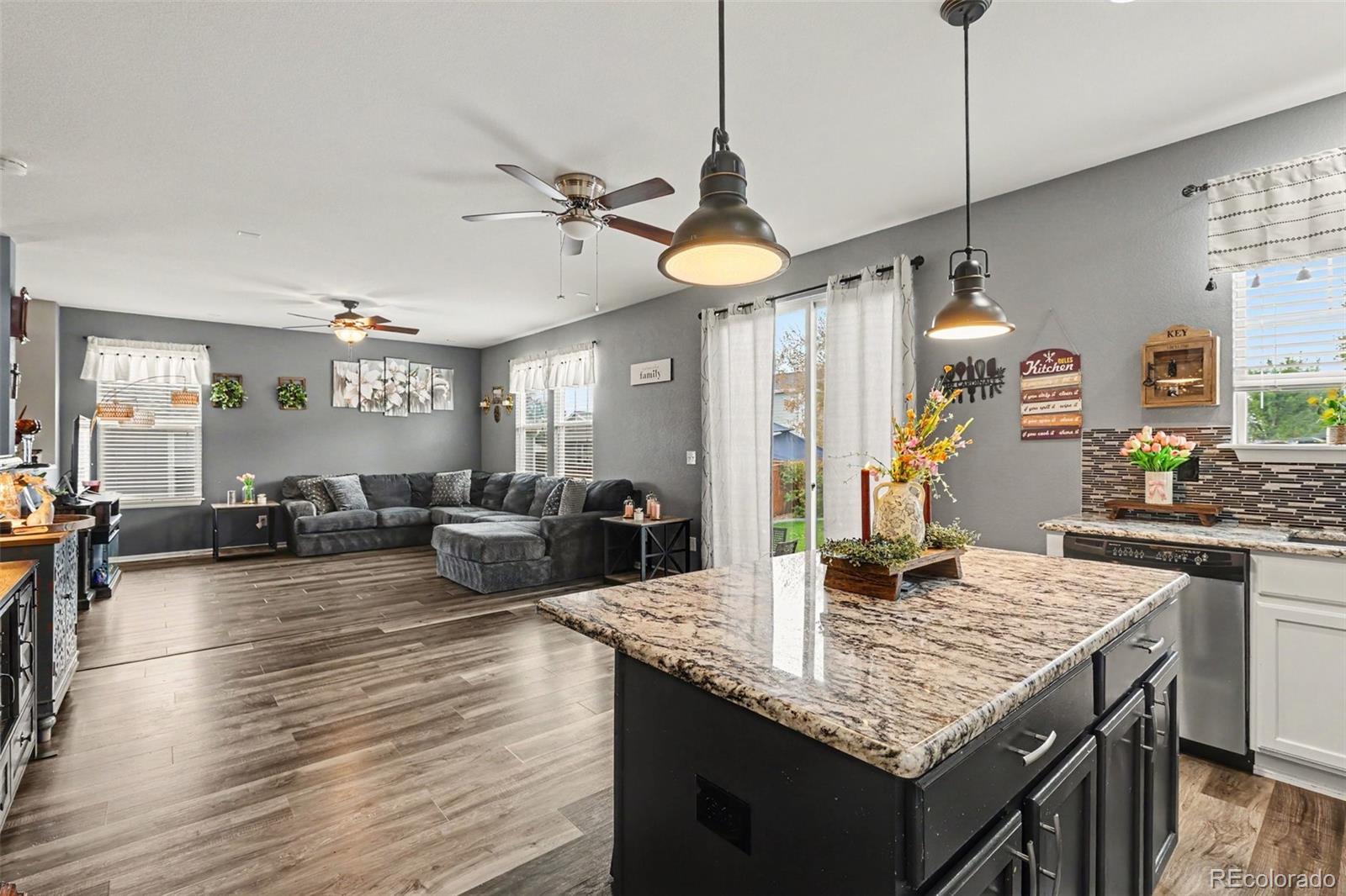MLS Image #12 for 13677  spruce way,thornton, Colorado