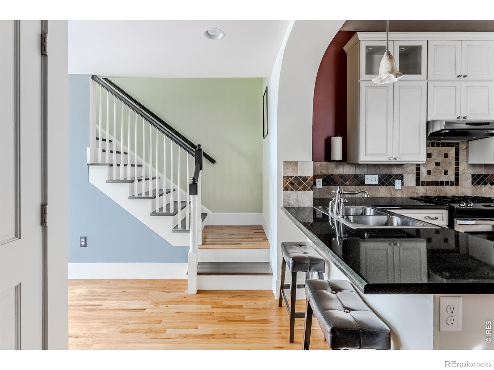 MLS Image #15 for 2331 n gilpin street,denver, Colorado