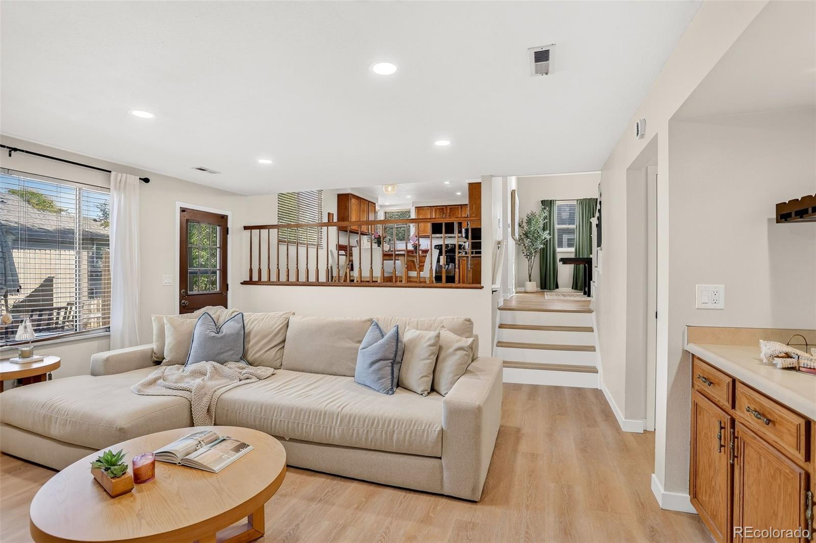 MLS Image #10 for 7048 s flower court,littleton, Colorado