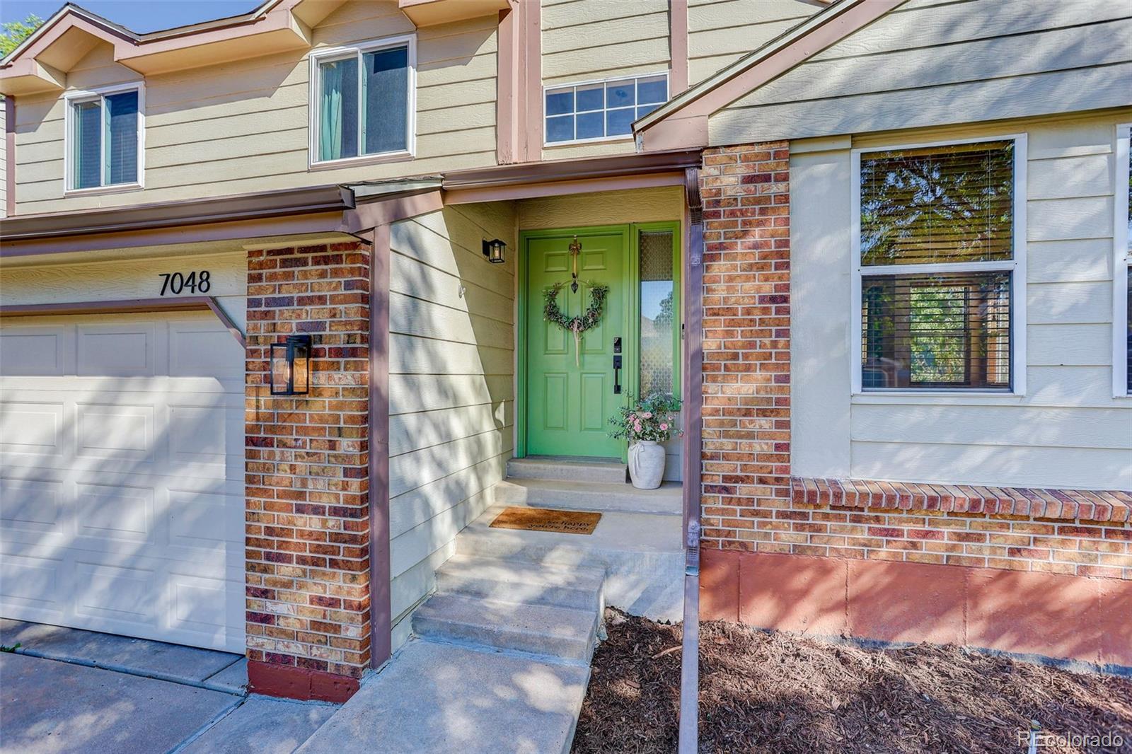 MLS Image #2 for 7048 s flower court,littleton, Colorado