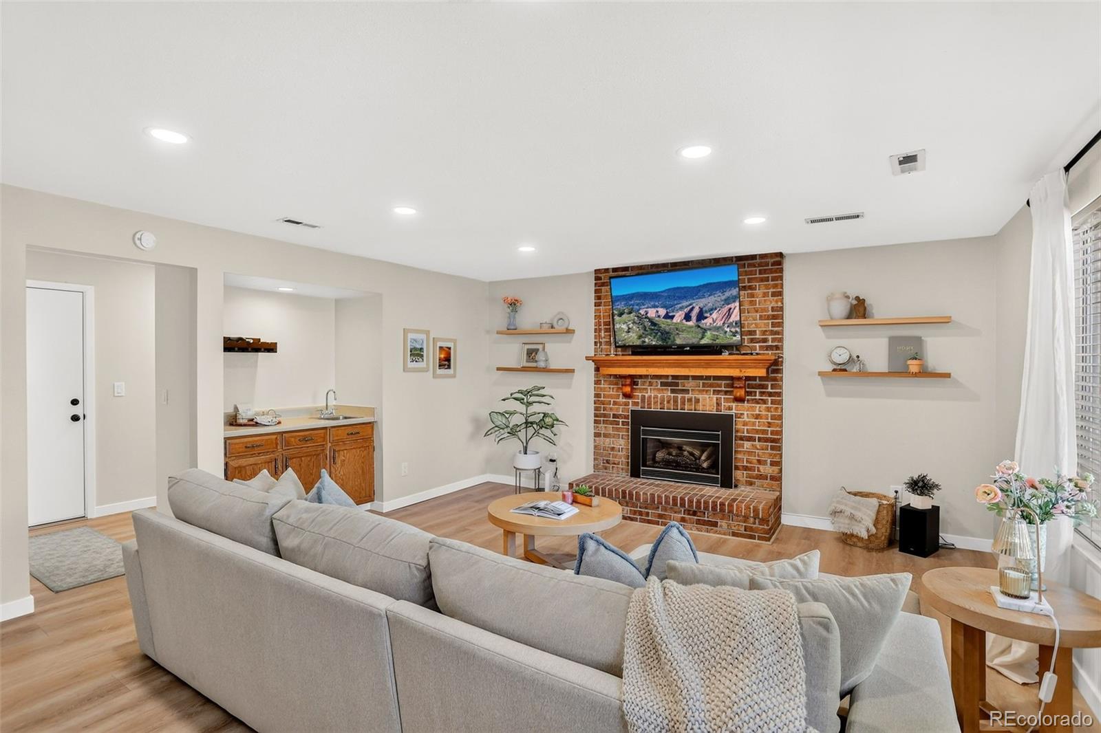 MLS Image #8 for 7048 s flower court,littleton, Colorado