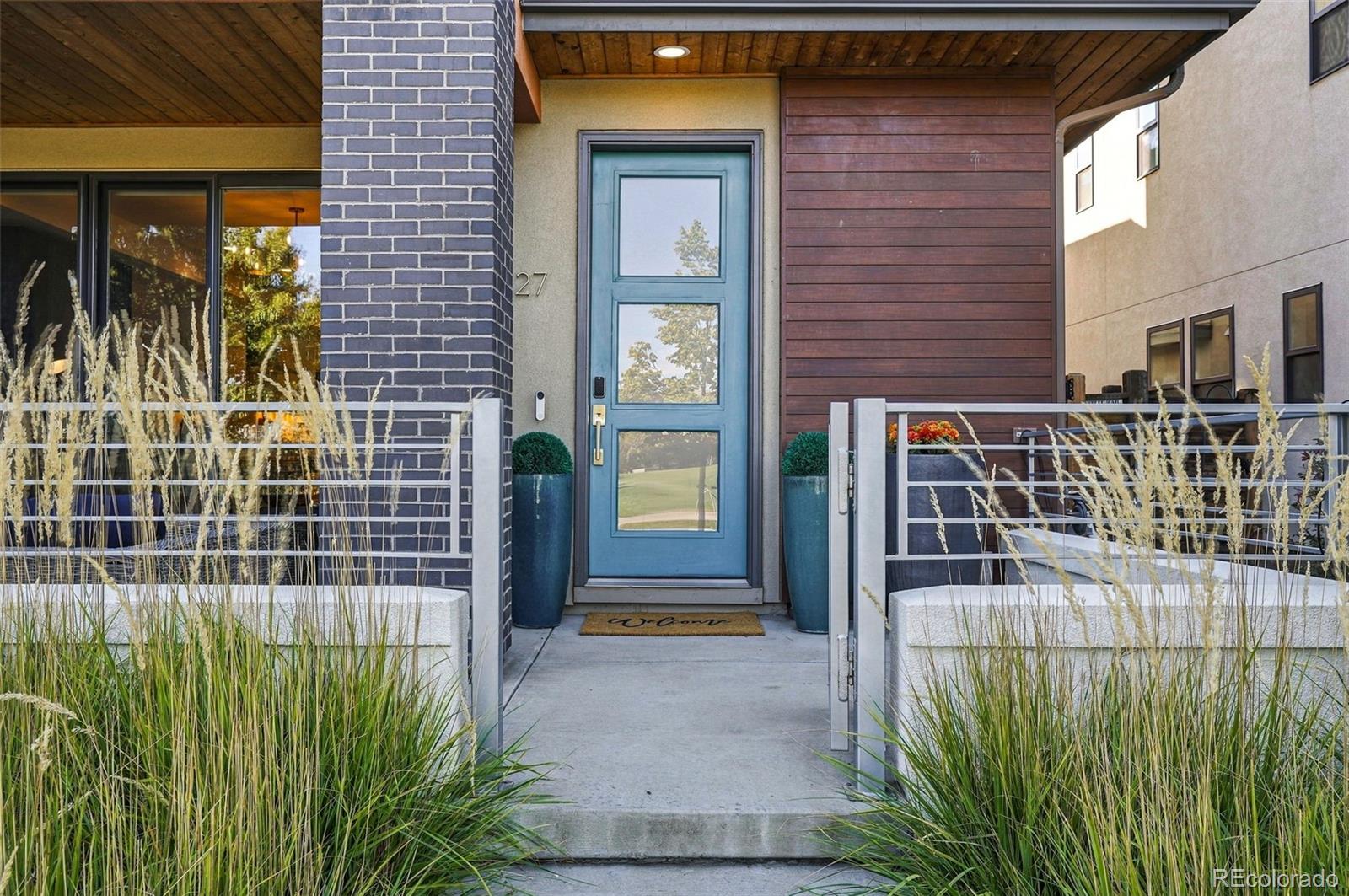 MLS Image #1 for 27 s oneida court,denver, Colorado
