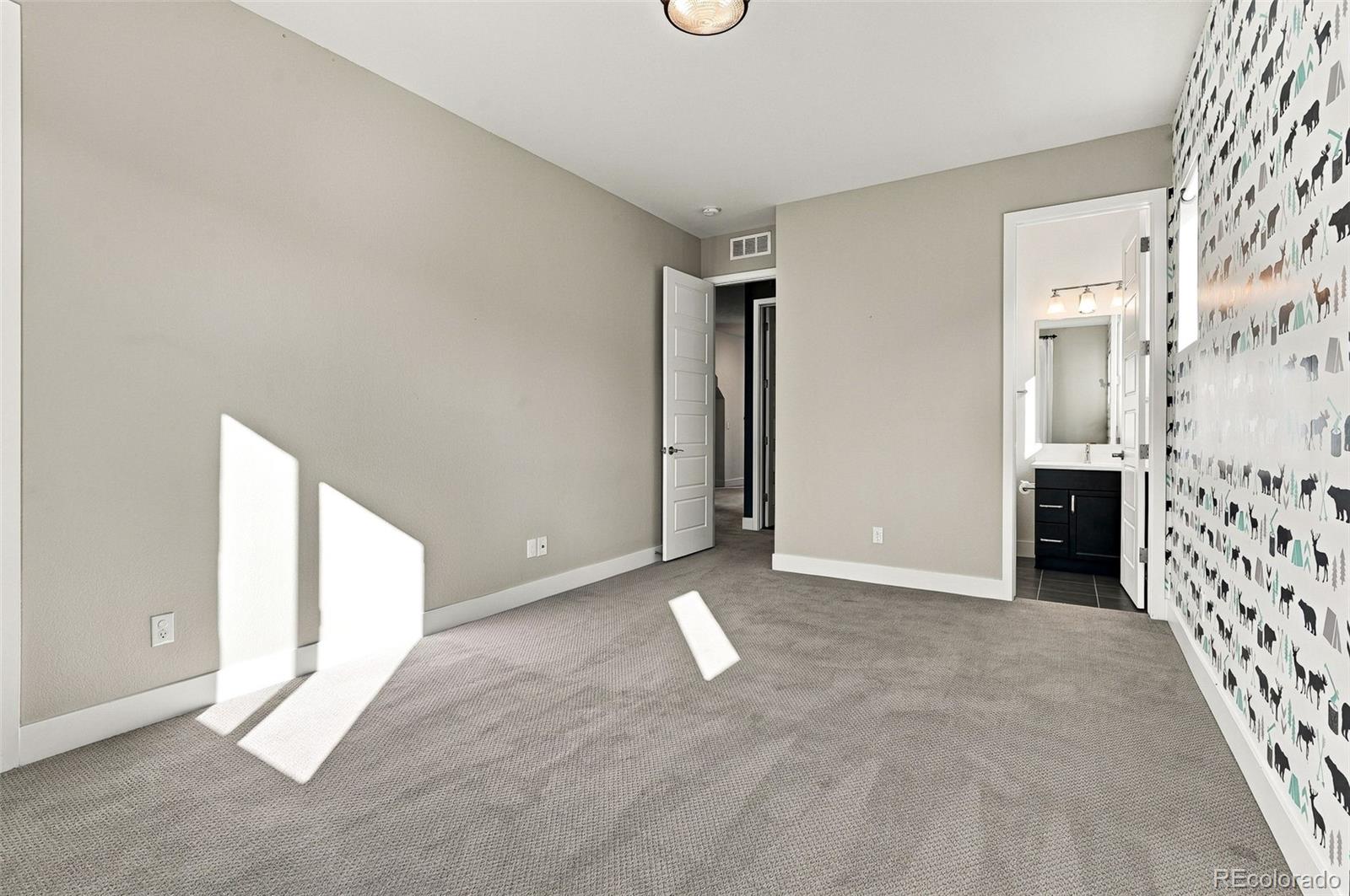 MLS Image #22 for 27 s oneida court,denver, Colorado