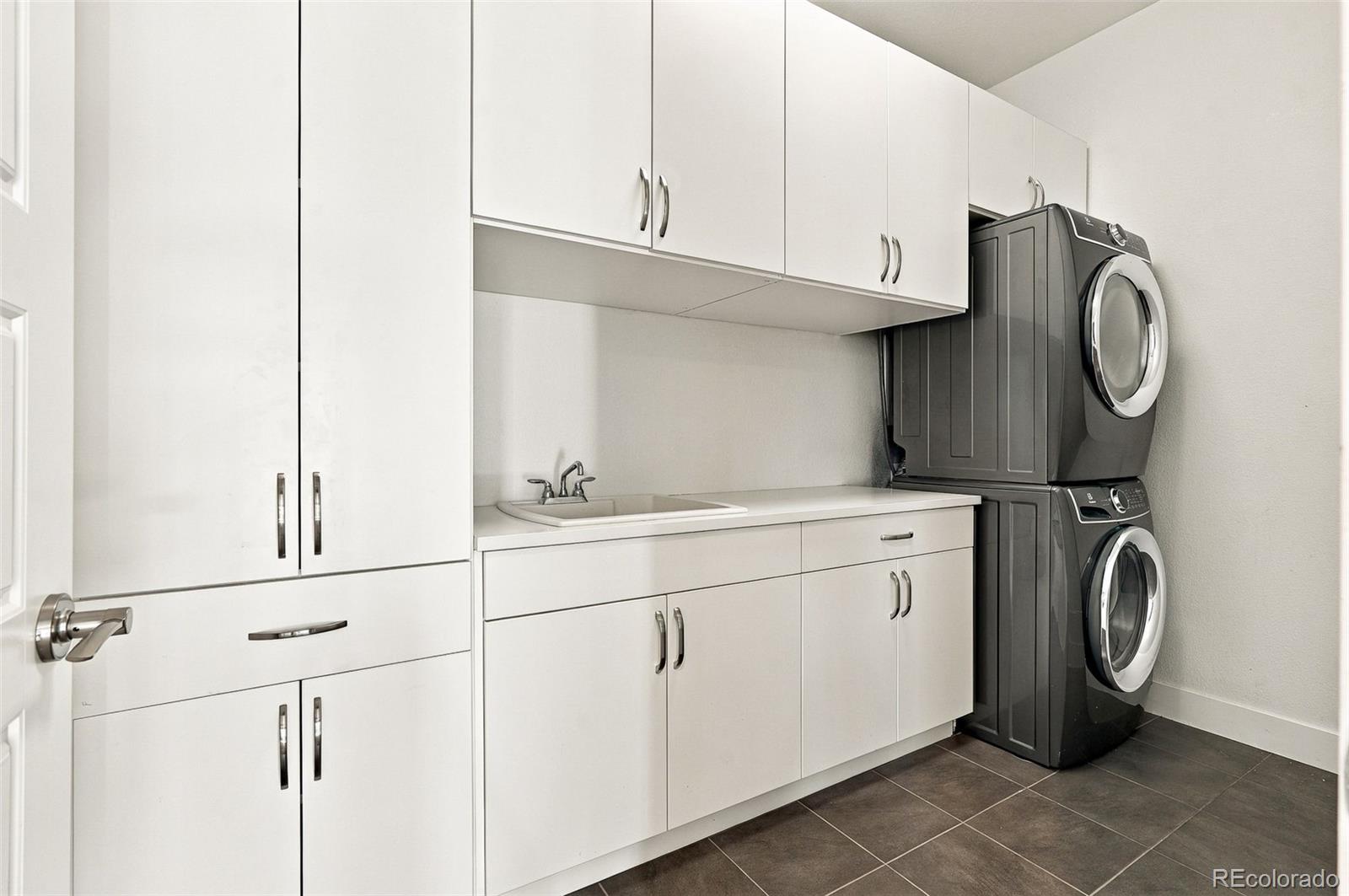 MLS Image #26 for 27 s oneida court,denver, Colorado