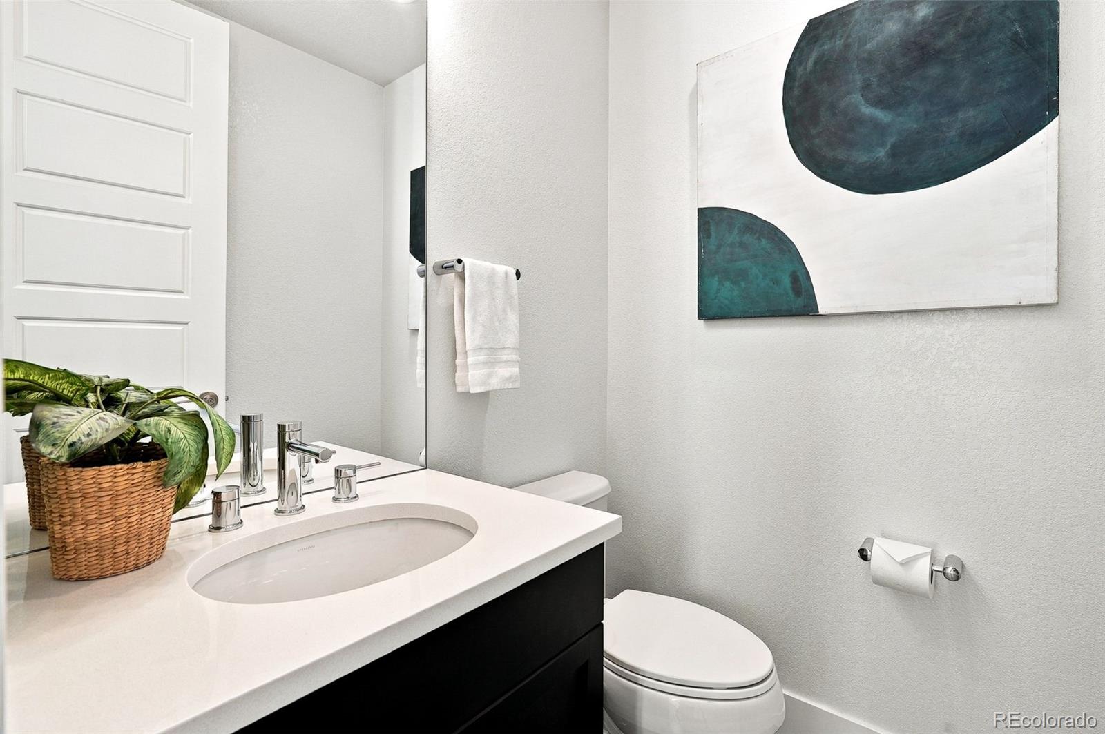 MLS Image #30 for 27 s oneida court,denver, Colorado