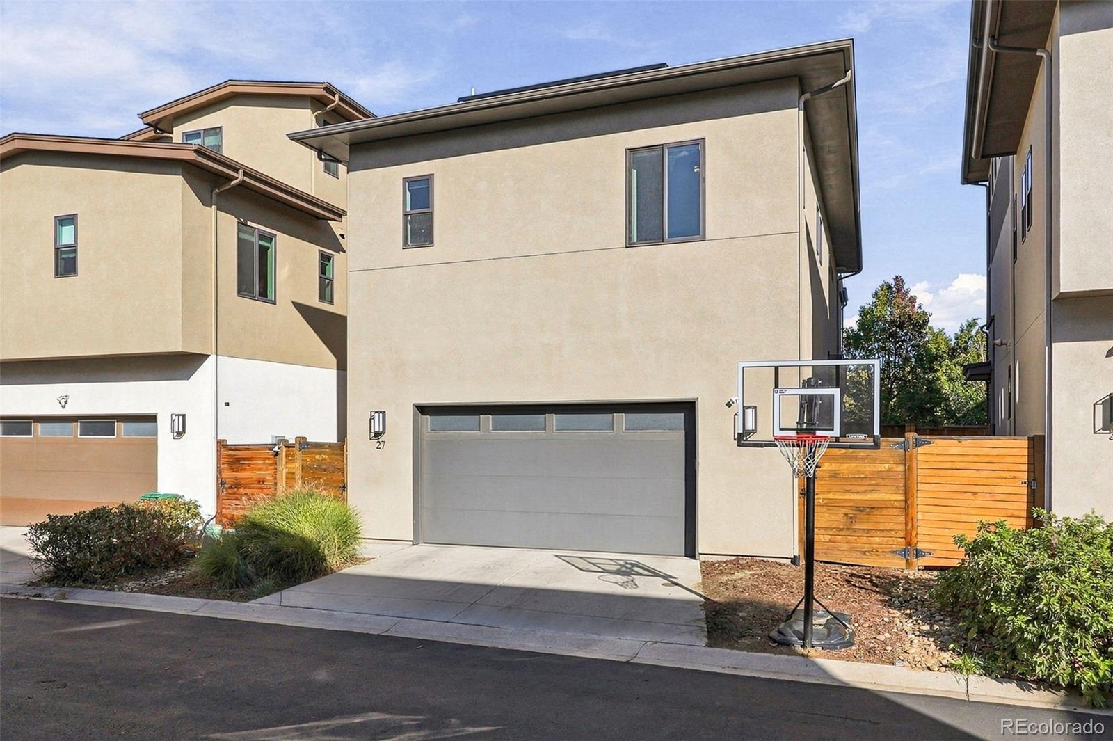 MLS Image #37 for 27 s oneida court,denver, Colorado