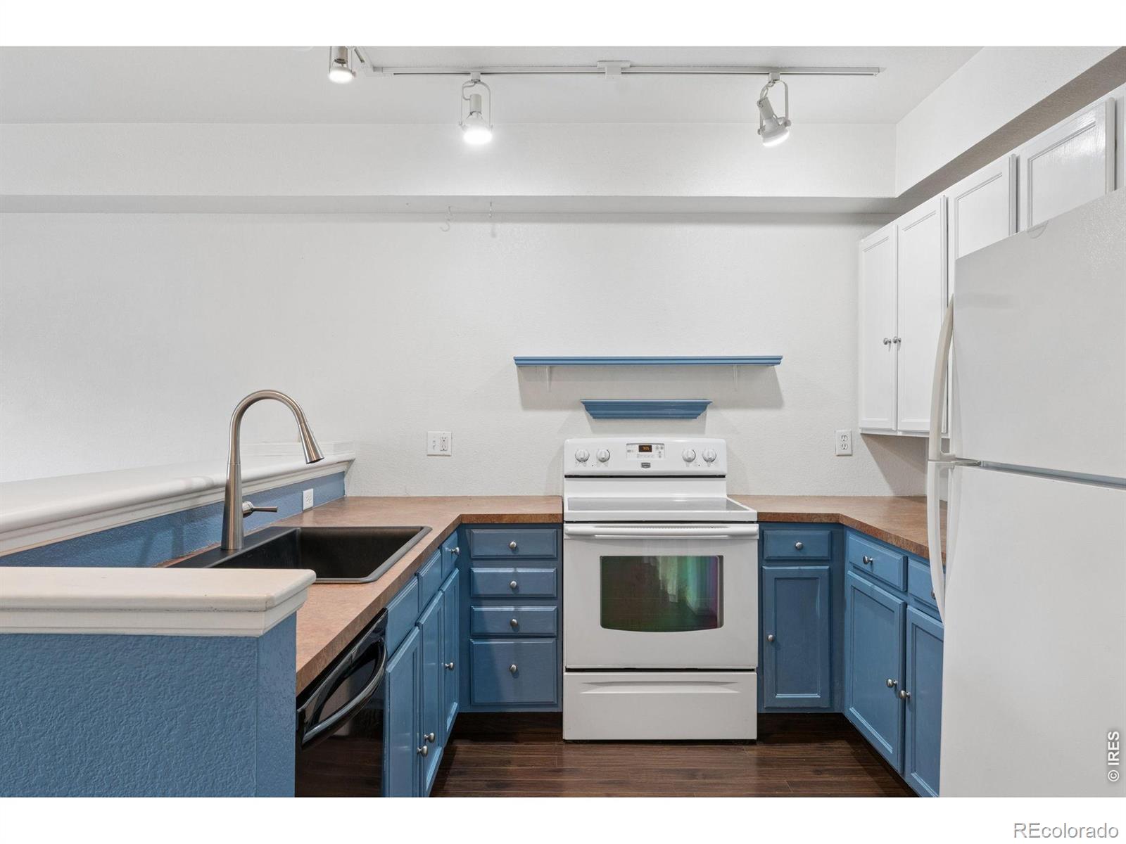 MLS Image #10 for 2610  iris avenue,boulder, Colorado