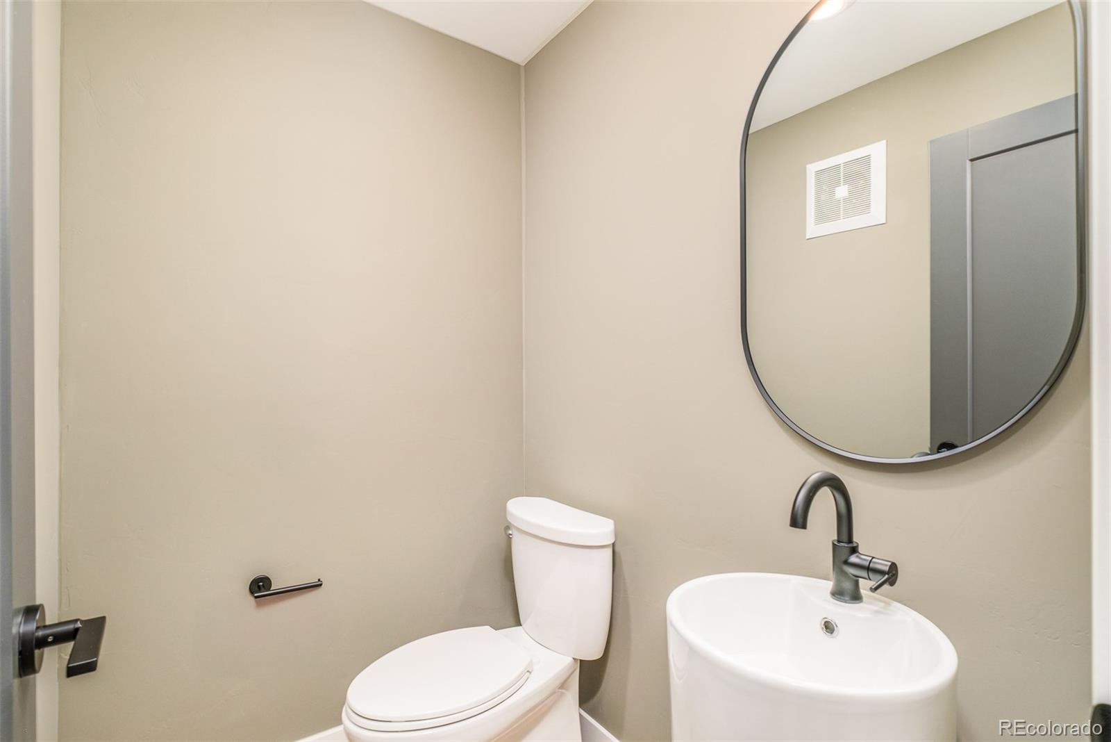 MLS Image #23 for 2417 s lafayette street,denver, Colorado