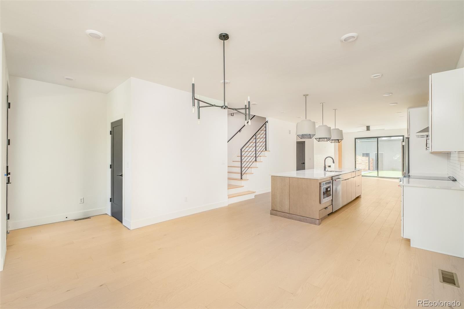 MLS Image #4 for 2417 s lafayette street,denver, Colorado
