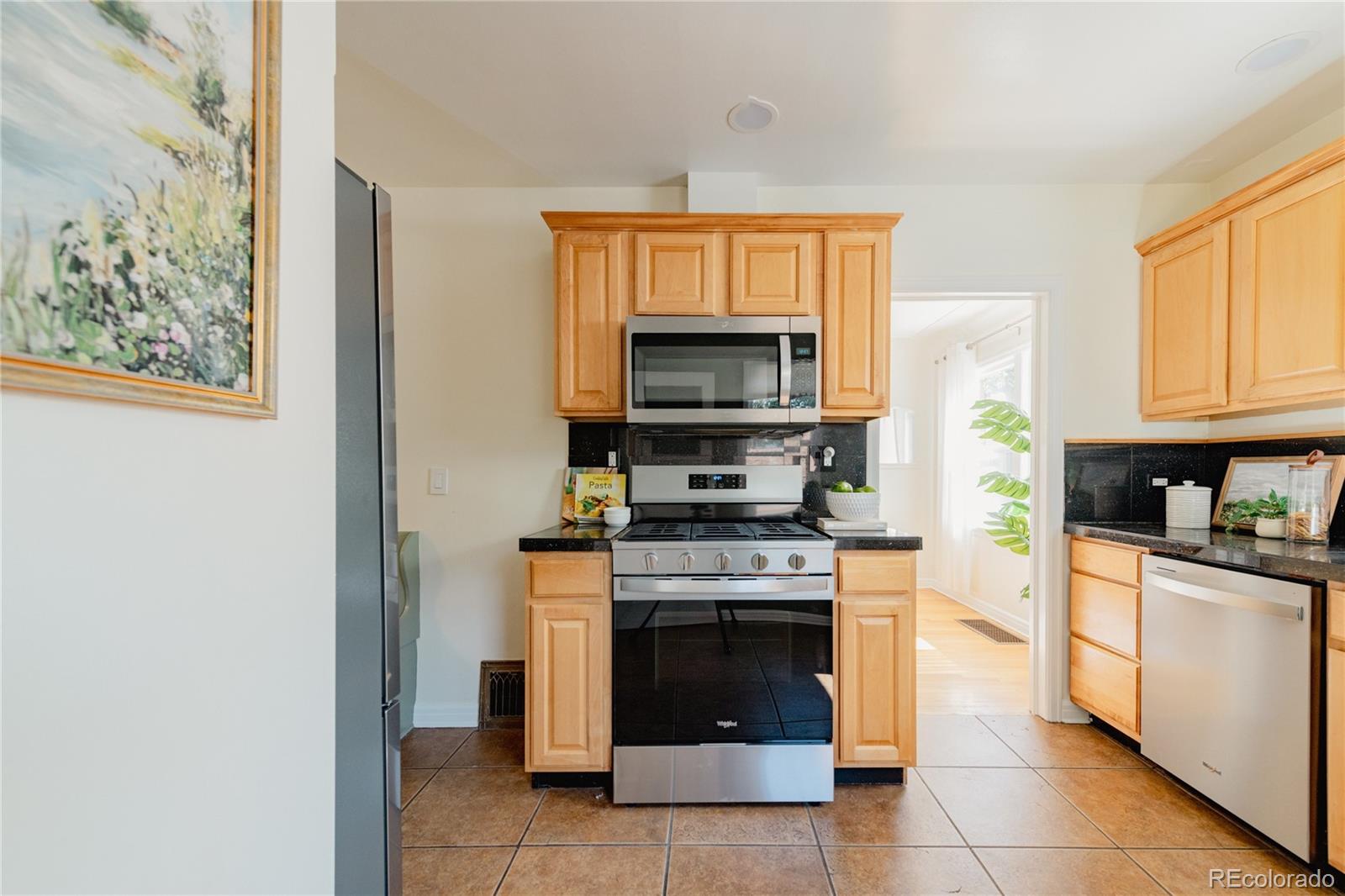 MLS Image #15 for 1409  wolff street,denver, Colorado