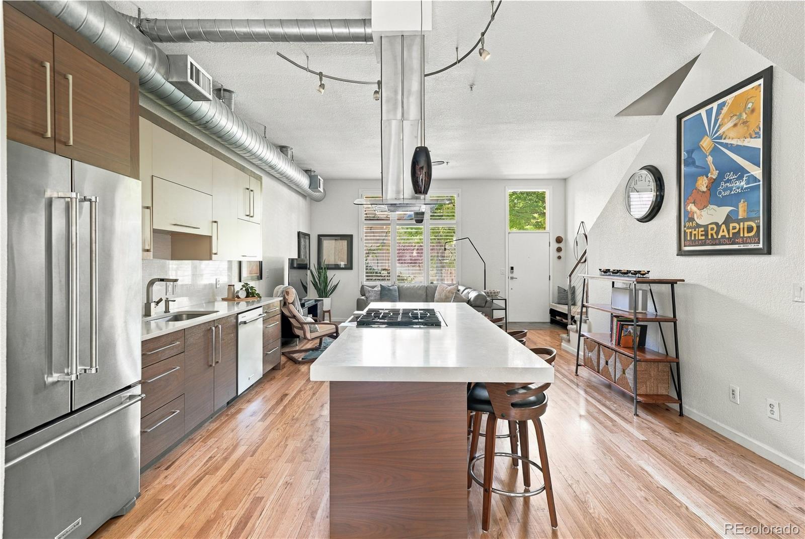 MLS Image #10 for 275  rampart way,denver, Colorado