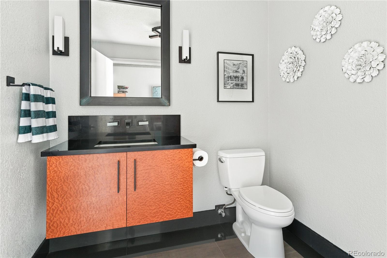 MLS Image #14 for 275  rampart way,denver, Colorado