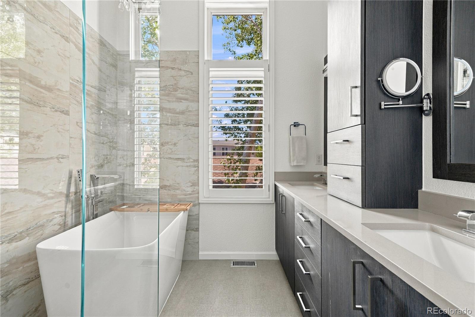 MLS Image #21 for 275  rampart way,denver, Colorado