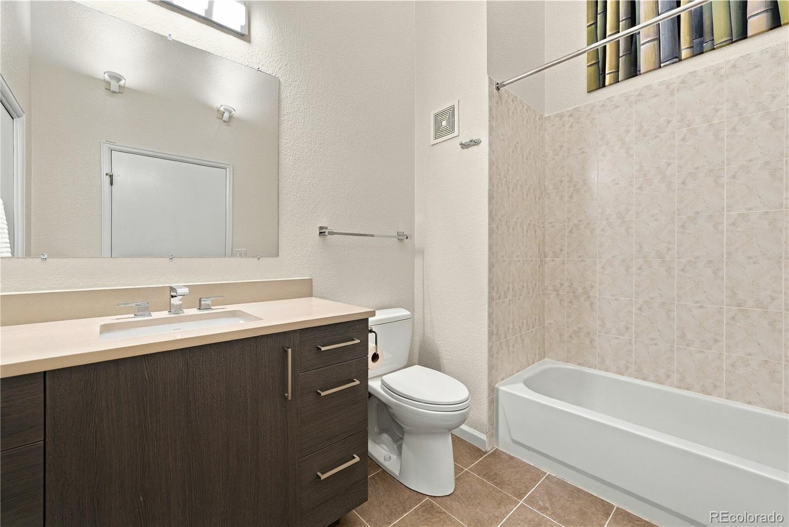 MLS Image #26 for 275  rampart way,denver, Colorado