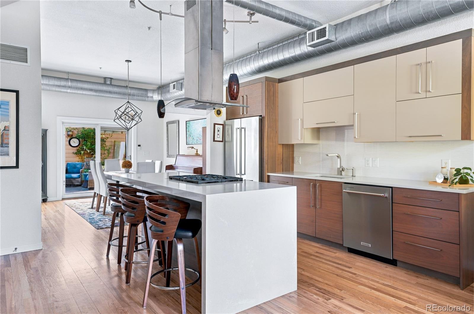 MLS Image #9 for 275  rampart way,denver, Colorado