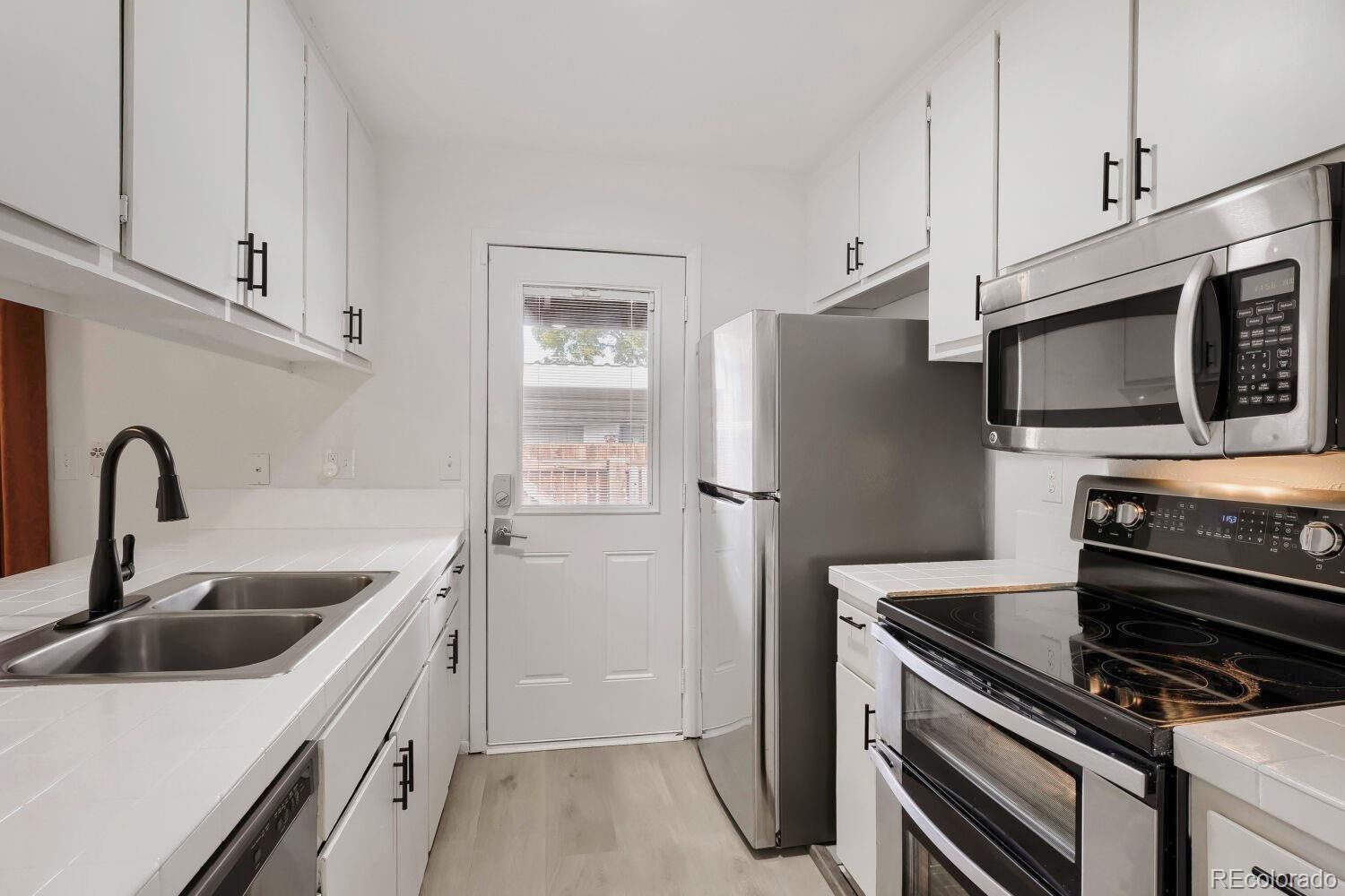 MLS Image #5 for 3812 s fraser street,aurora, Colorado