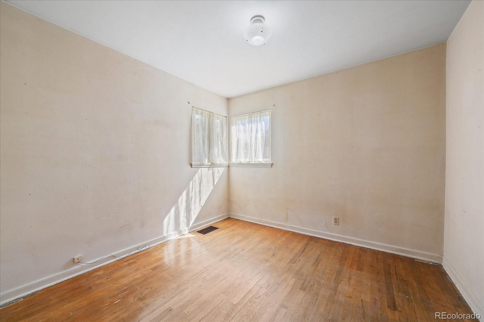 MLS Image #11 for 1100  lansing street,aurora, Colorado