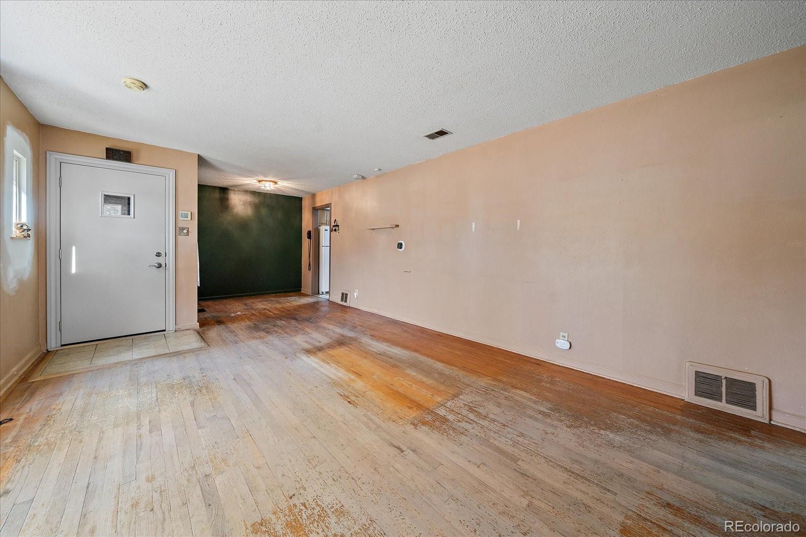 MLS Image #5 for 1100  lansing street,aurora, Colorado