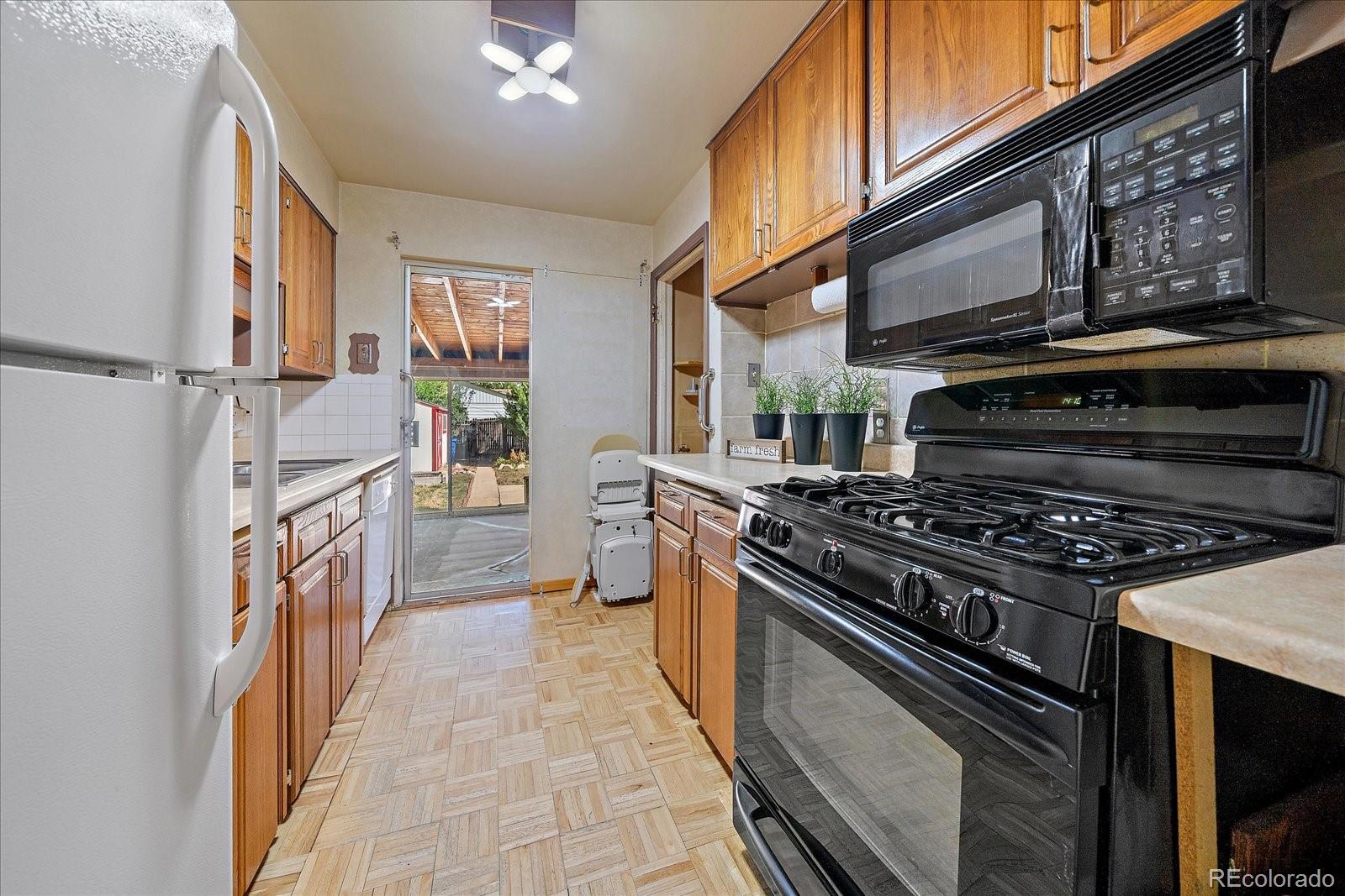 MLS Image #8 for 1100  lansing street,aurora, Colorado