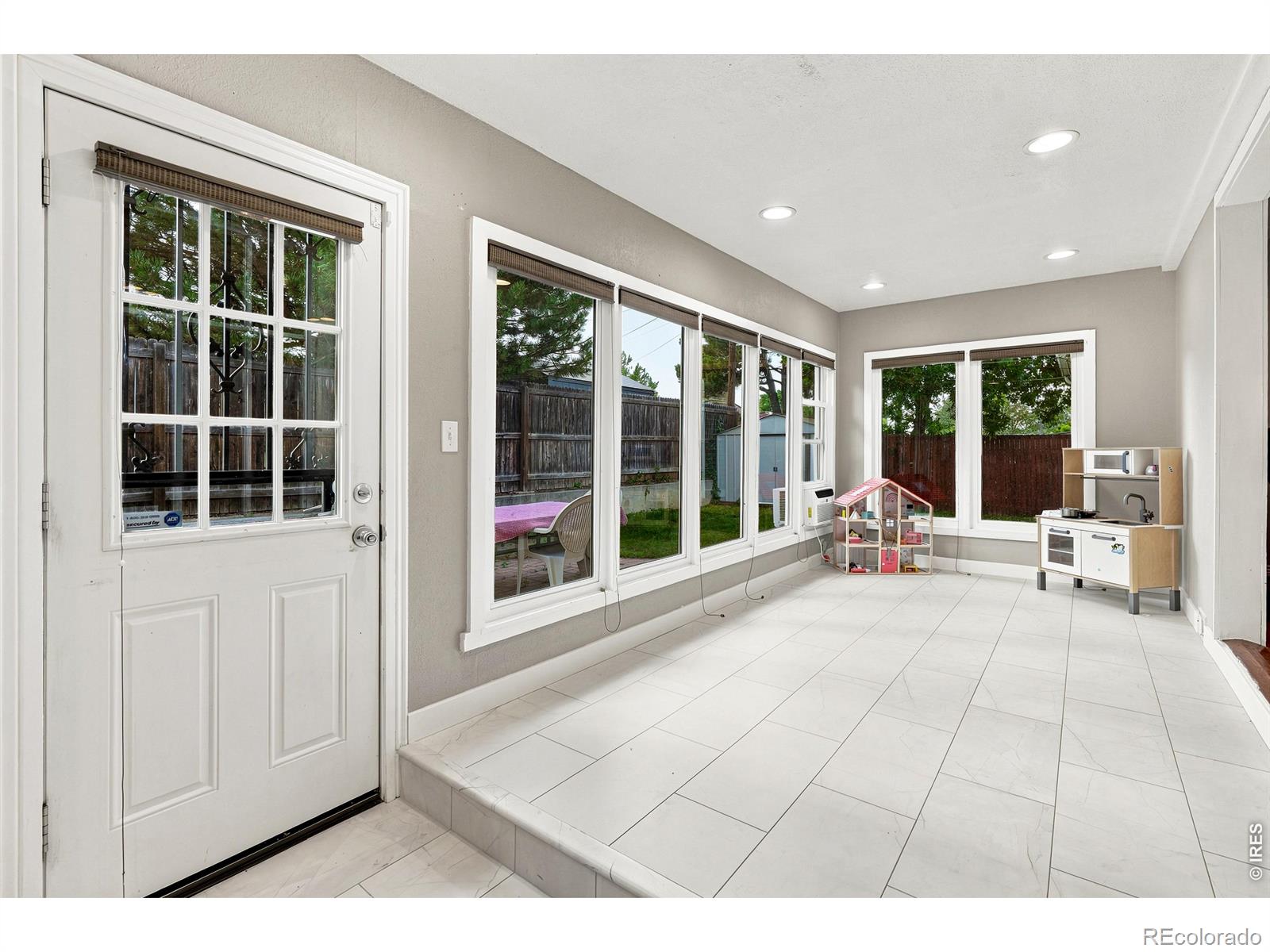 MLS Image #18 for 2717 s osceola way,denver, Colorado