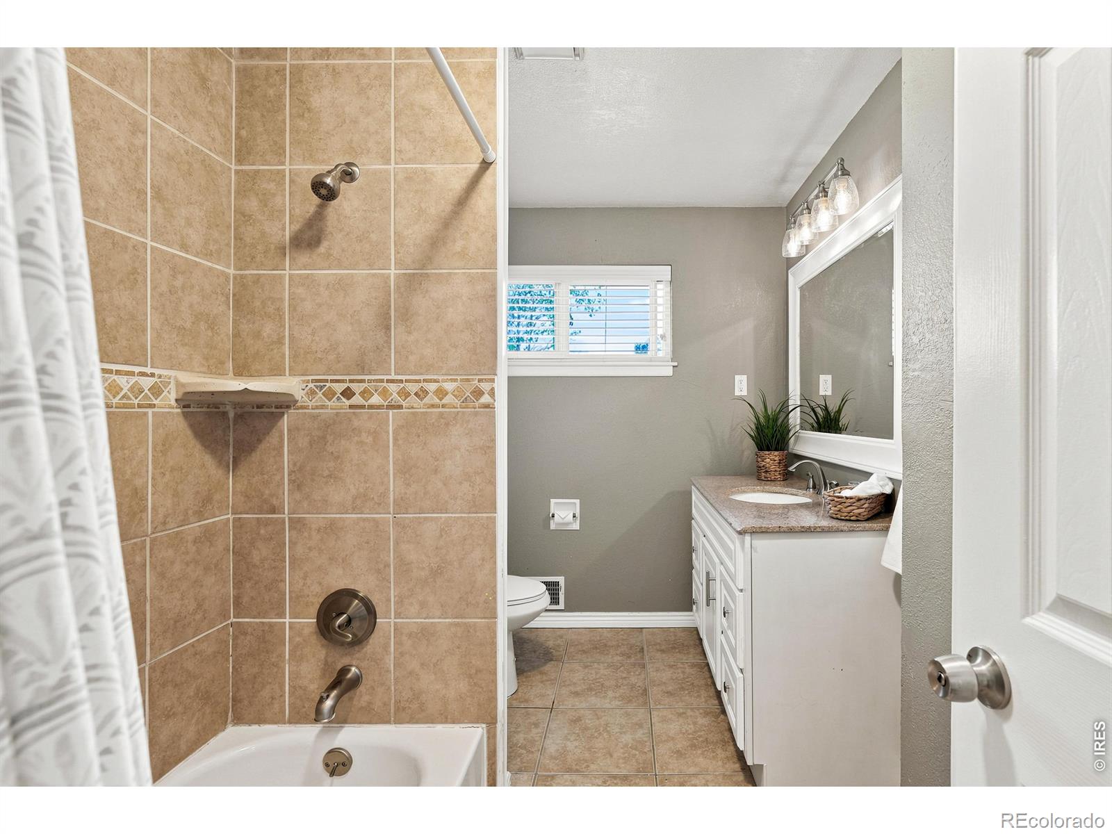 MLS Image #28 for 2717 s osceola way,denver, Colorado
