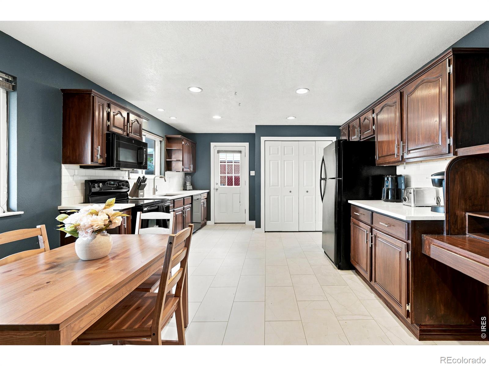MLS Image #6 for 2717 s osceola way,denver, Colorado