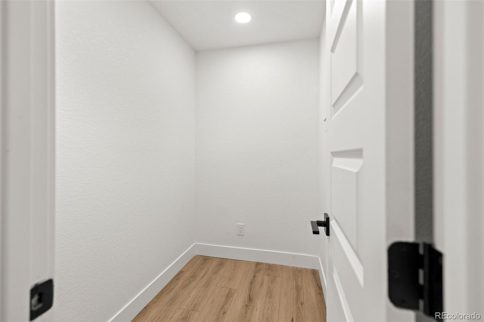 MLS Image #29 for 5051 w geddes circle,littleton, Colorado