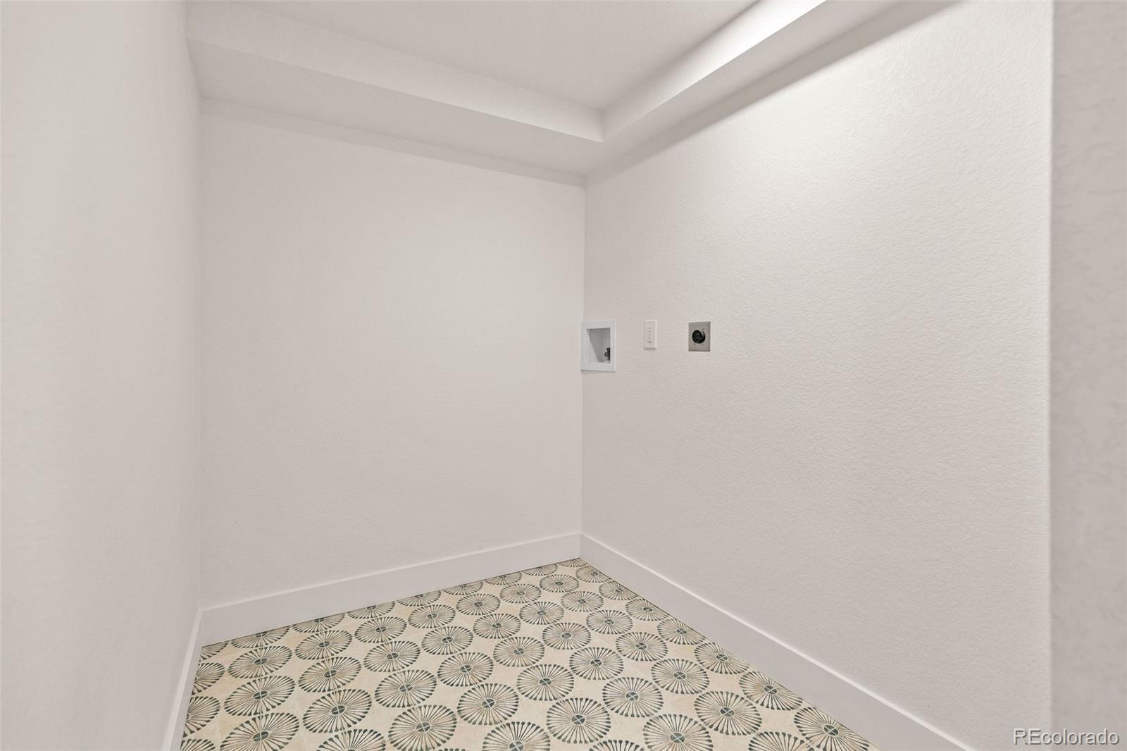 MLS Image #36 for 5051 w geddes circle,littleton, Colorado