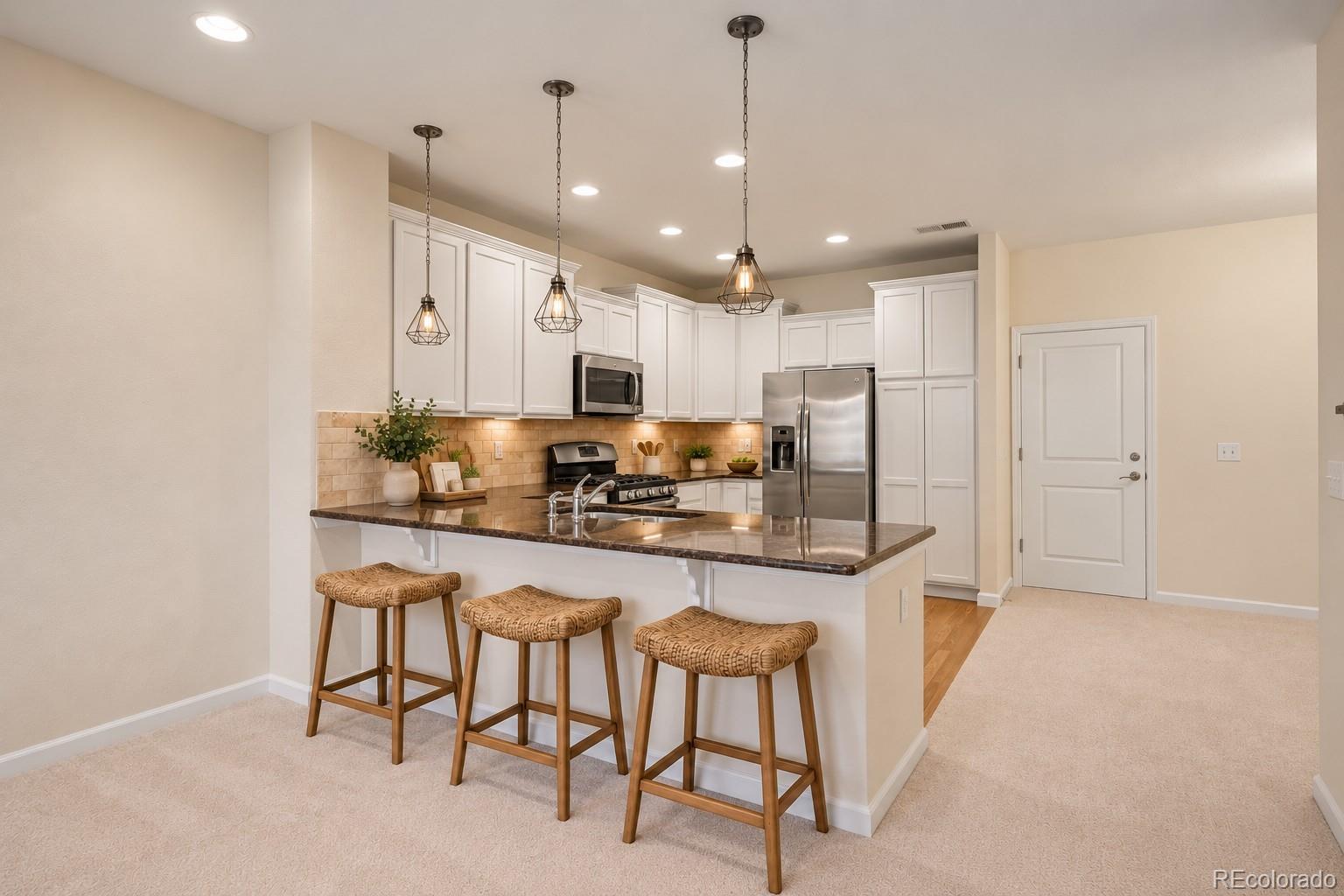 MLS Image #6 for 8985 e phillips drive ,centennial, Colorado