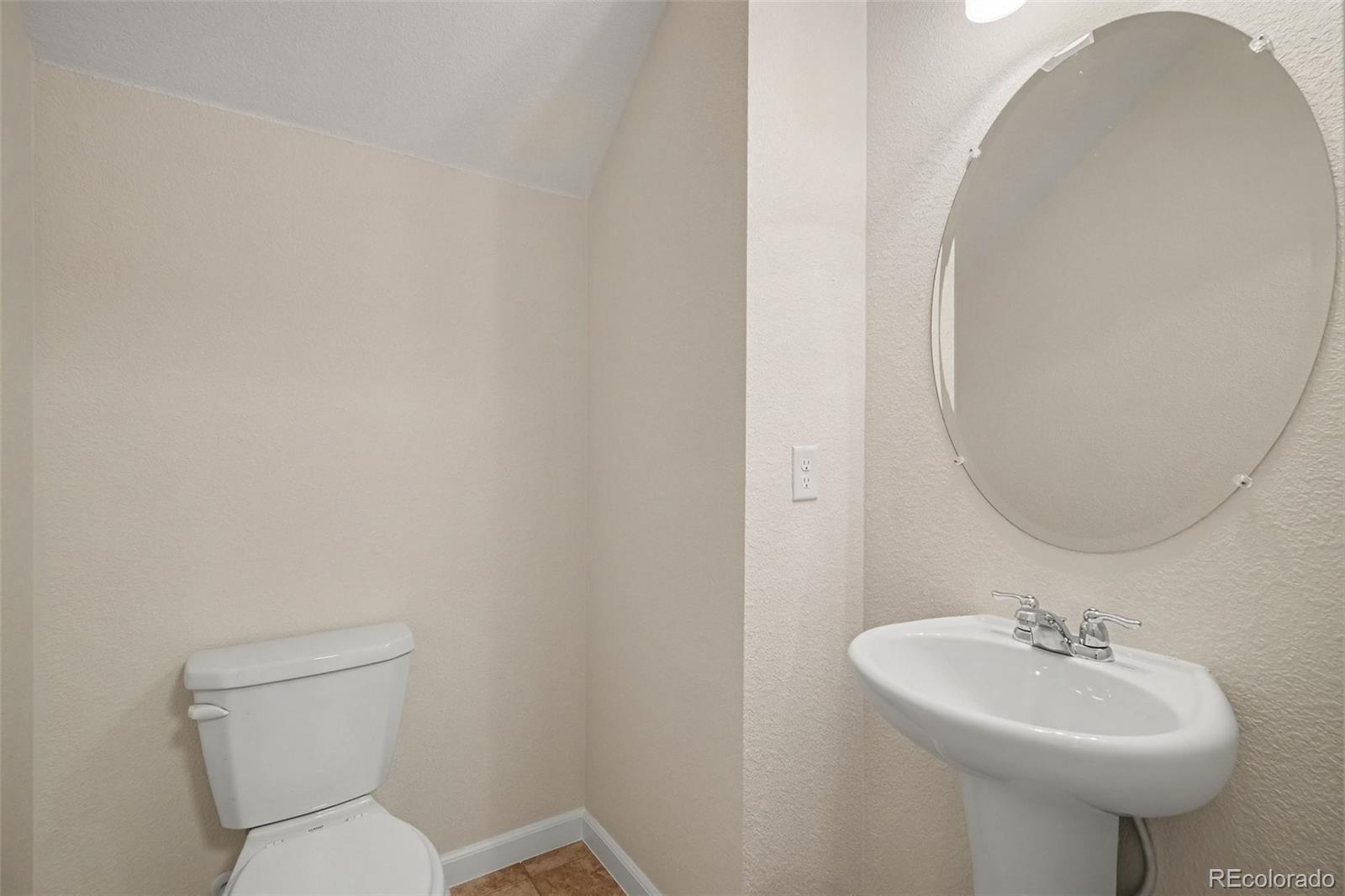 MLS Image #9 for 8985 e phillips drive ,centennial, Colorado