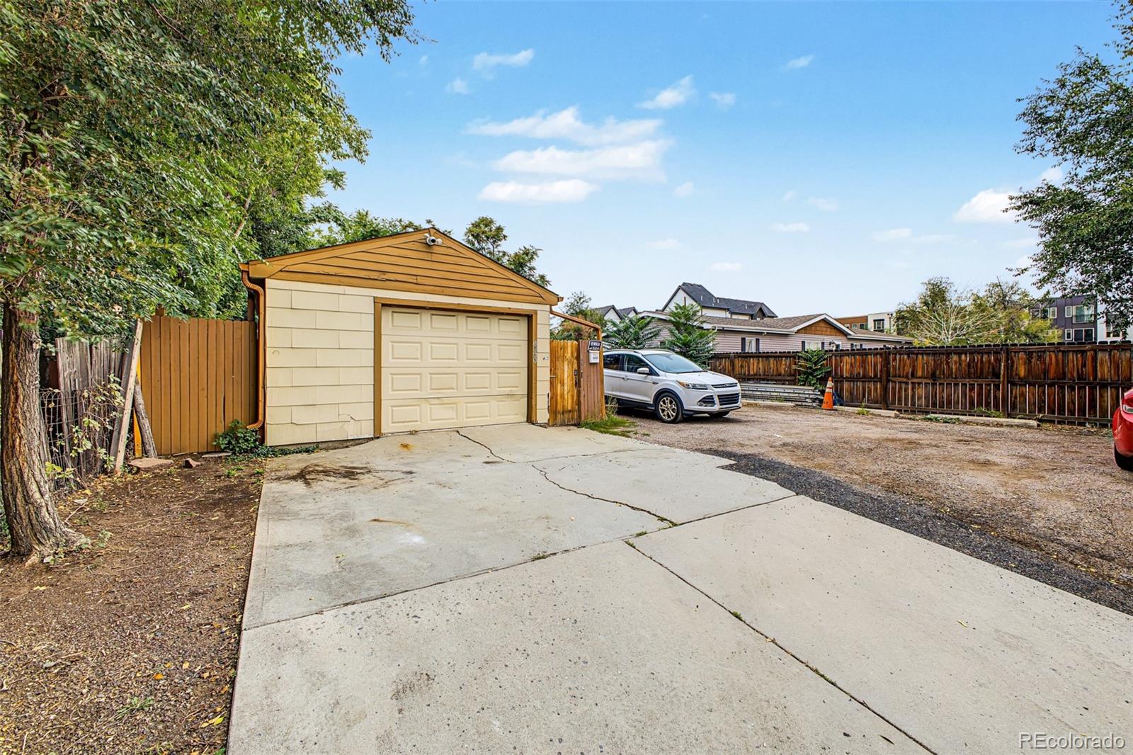 MLS Image #4 for 1565  sheridan boulevard,lakewood, Colorado