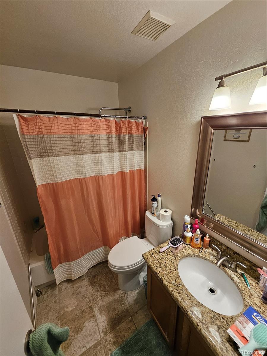MLS Image #14 for 21121 e 46th avenue,denver, Colorado
