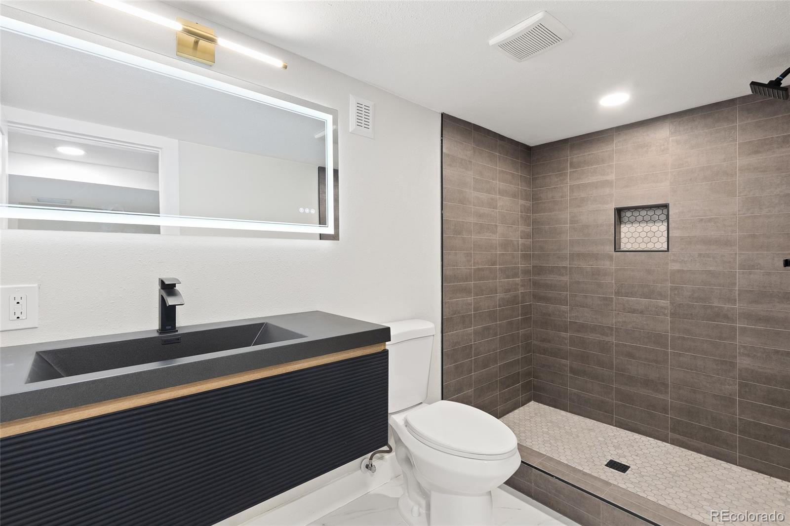 MLS Image #29 for 4505 s yosemite street,denver, Colorado