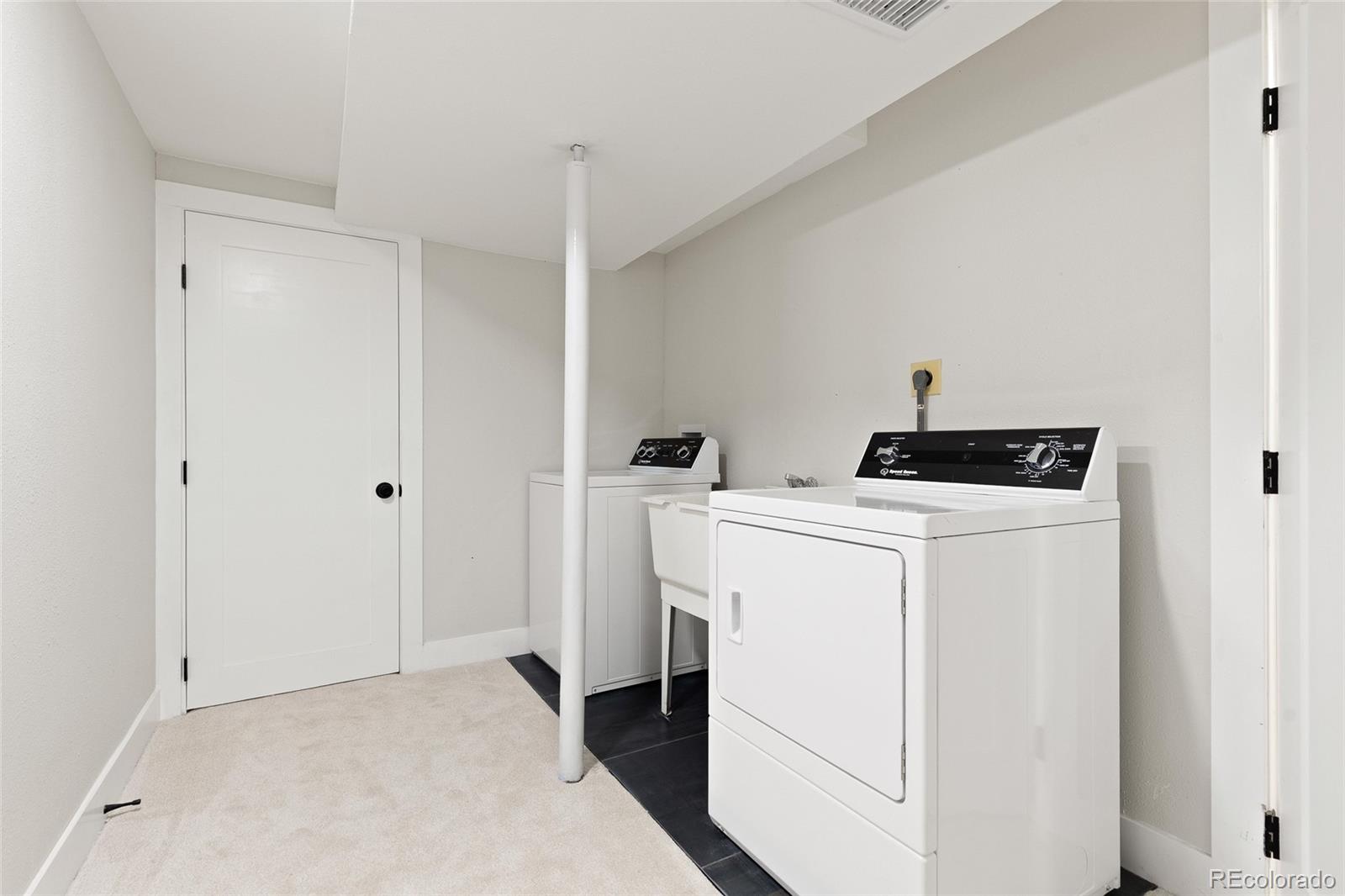 MLS Image #31 for 4505 s yosemite street,denver, Colorado