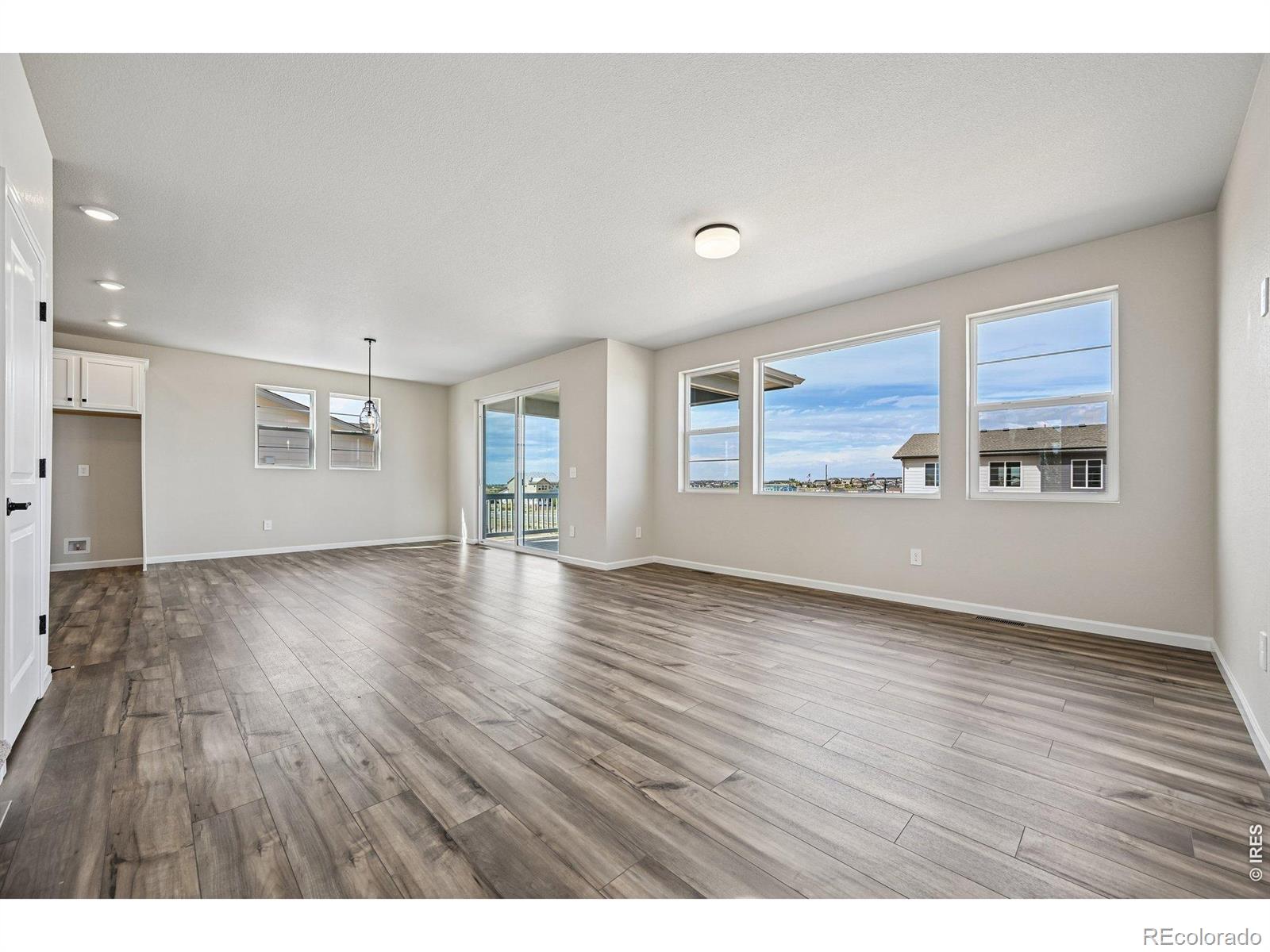 MLS Image #3 for 24377 e river front drive,aurora, Colorado