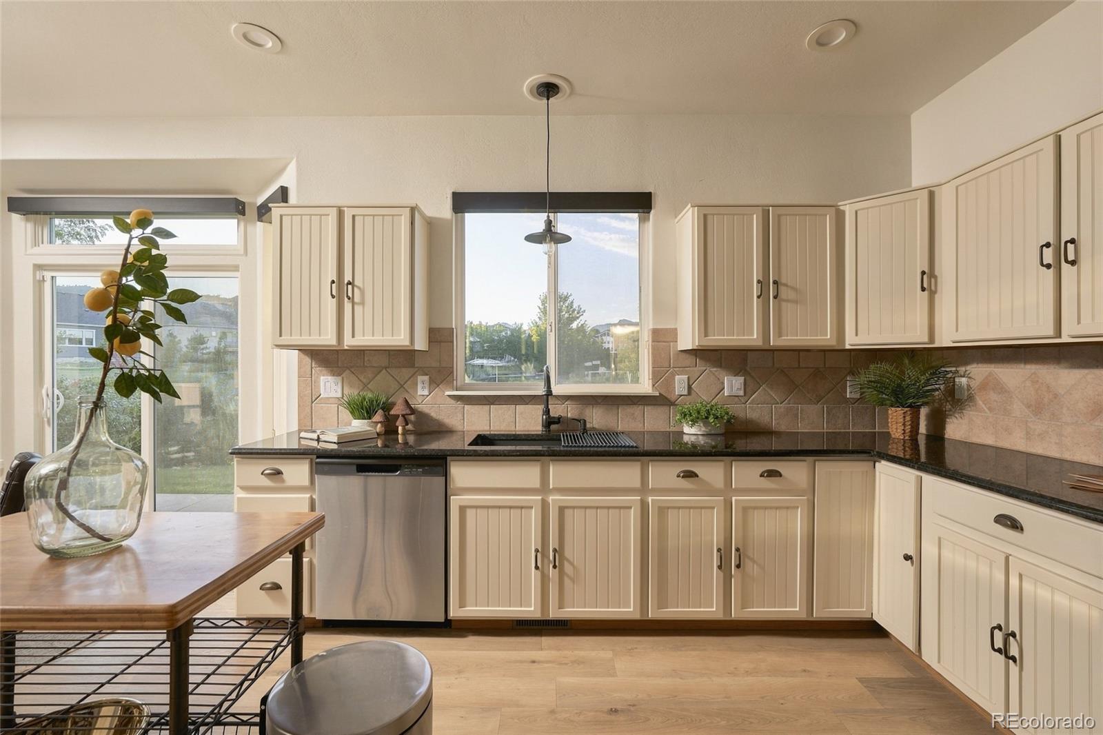MLS Image #12 for 7537  red fox court,littleton, Colorado