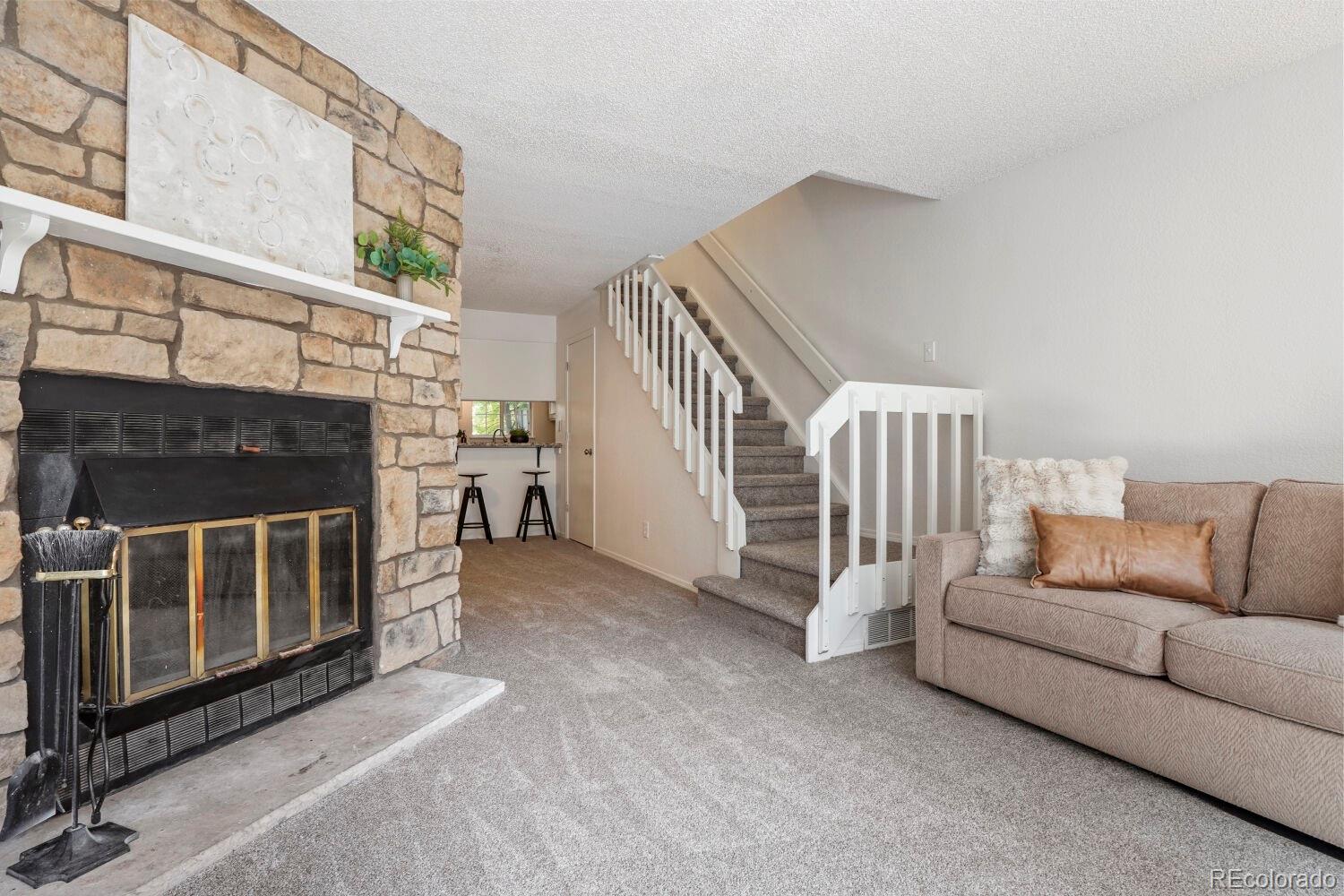 MLS Image #5 for 12063 e hoye drive ,aurora, Colorado