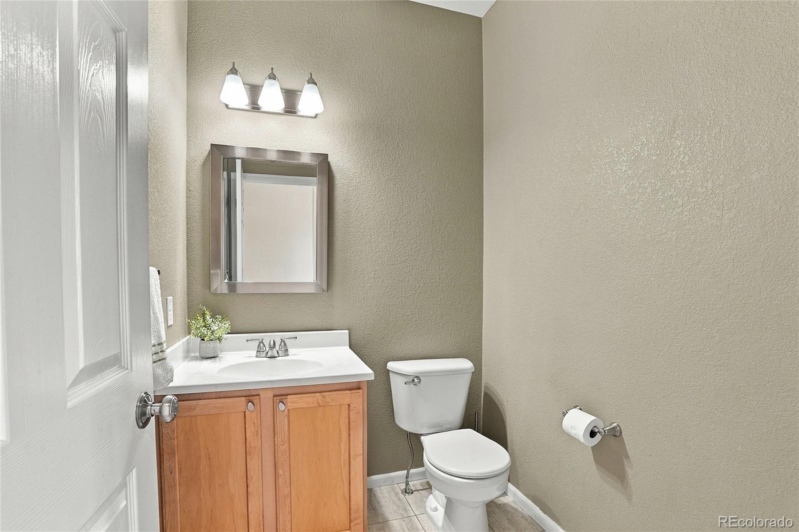 MLS Image #11 for 5918 w sumac avenue,denver, Colorado