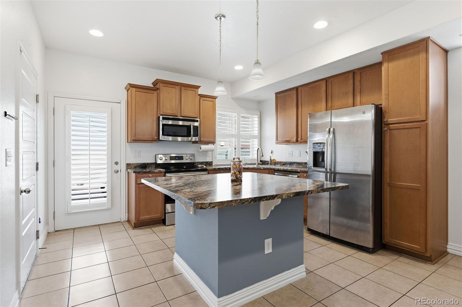 MLS Image #5 for 18619 e 50th place,denver, Colorado