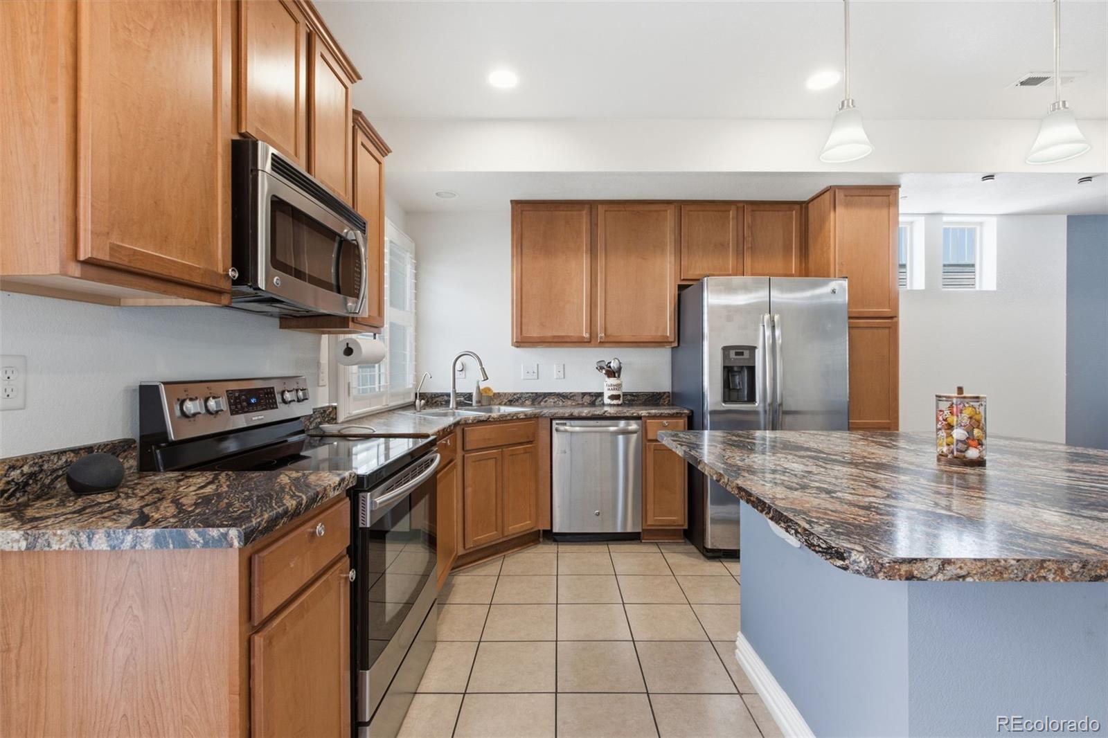 MLS Image #6 for 18619 e 50th place,denver, Colorado