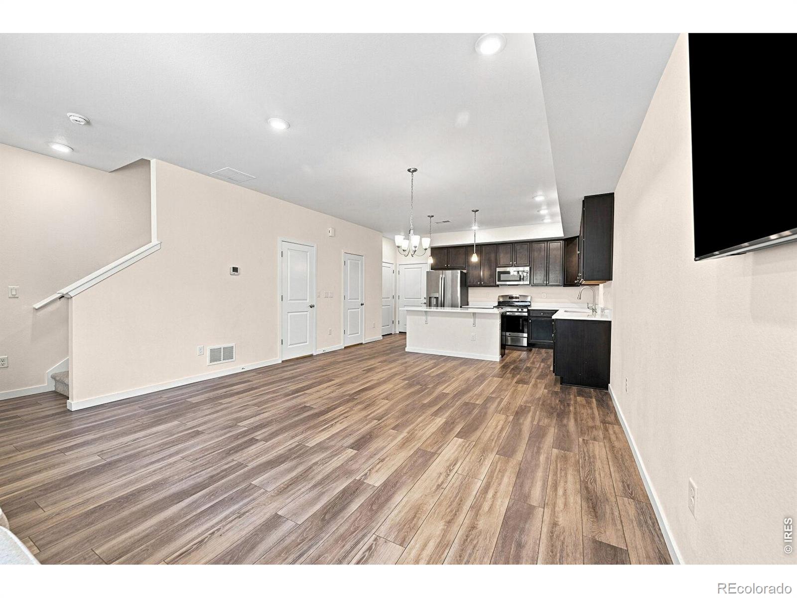 MLS Image #3 for 867 e 98th avenue,thornton, Colorado