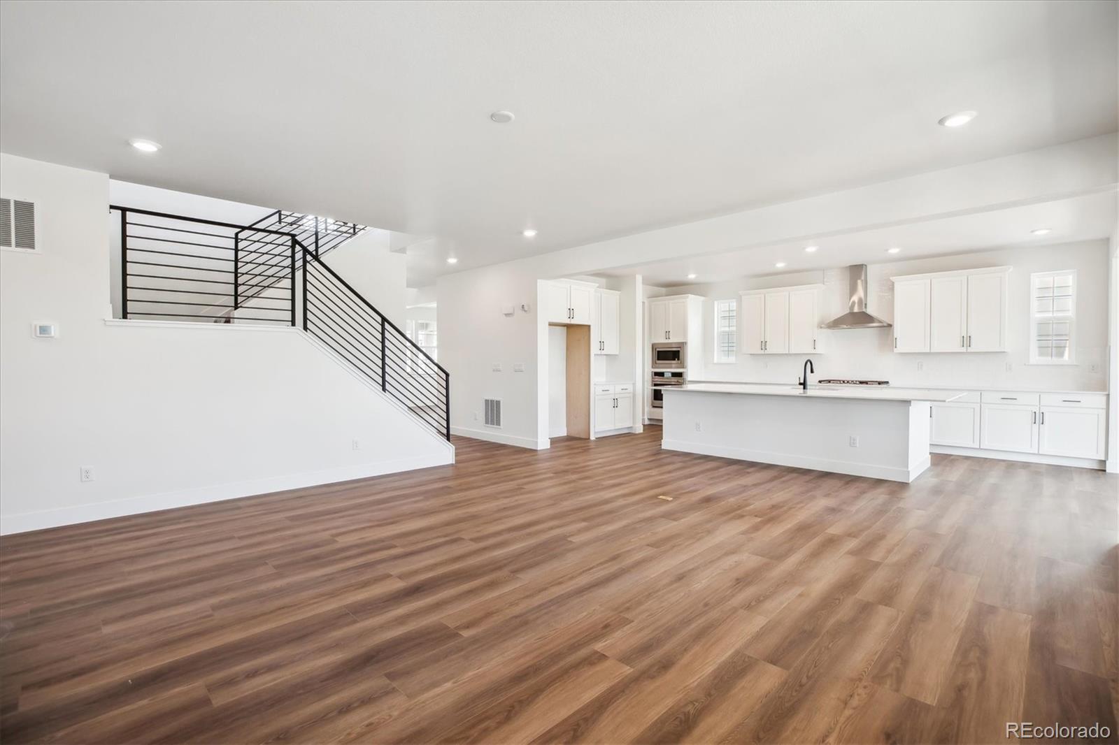 MLS Image #6 for 8605  yellowcress street,littleton, Colorado