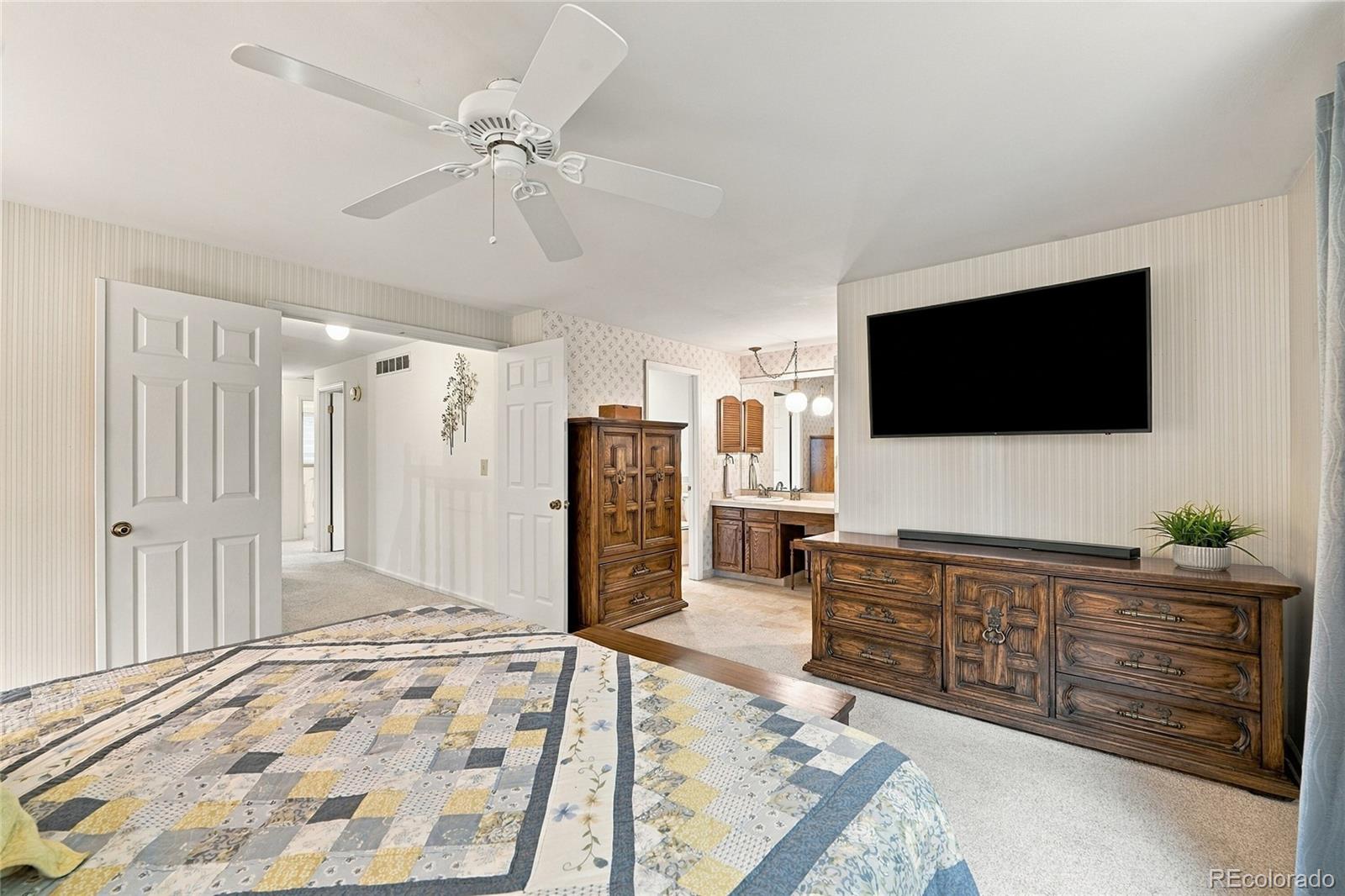 MLS Image #18 for 4987 e lake avenue,centennial, Colorado