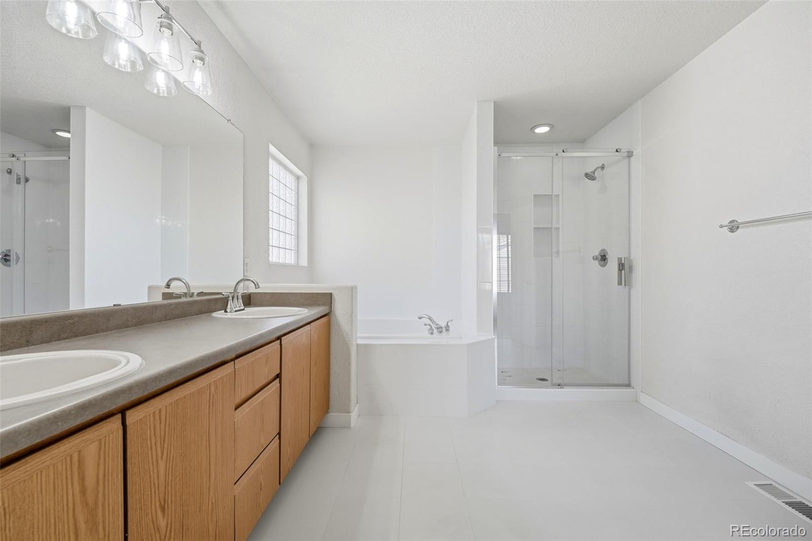 MLS Image #16 for 20000  mitchell place,denver, Colorado
