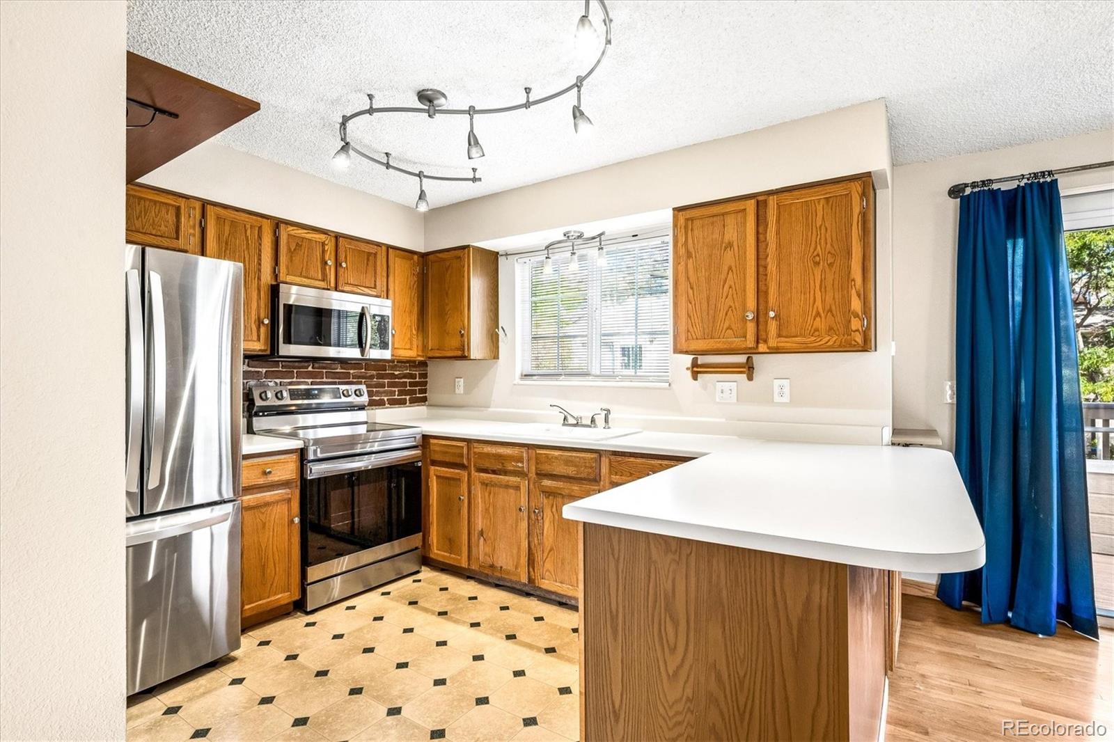 MLS Image #7 for 11145 w 17th avenue,lakewood, Colorado